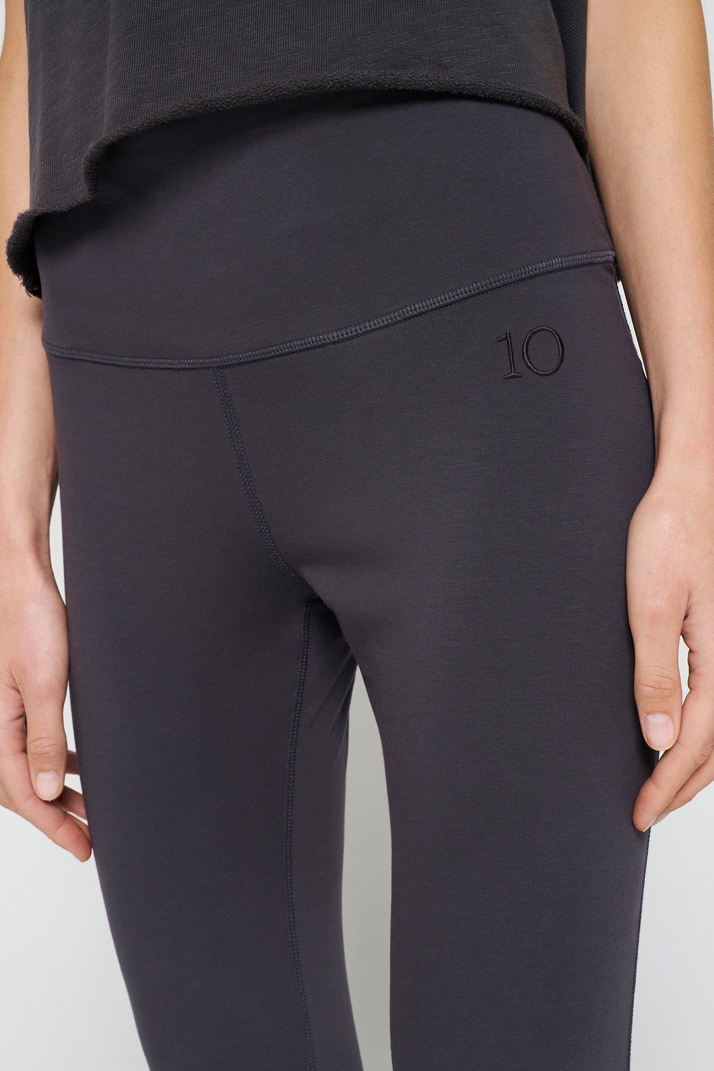 YOGA LEGGINGS GREY RAVEN 6