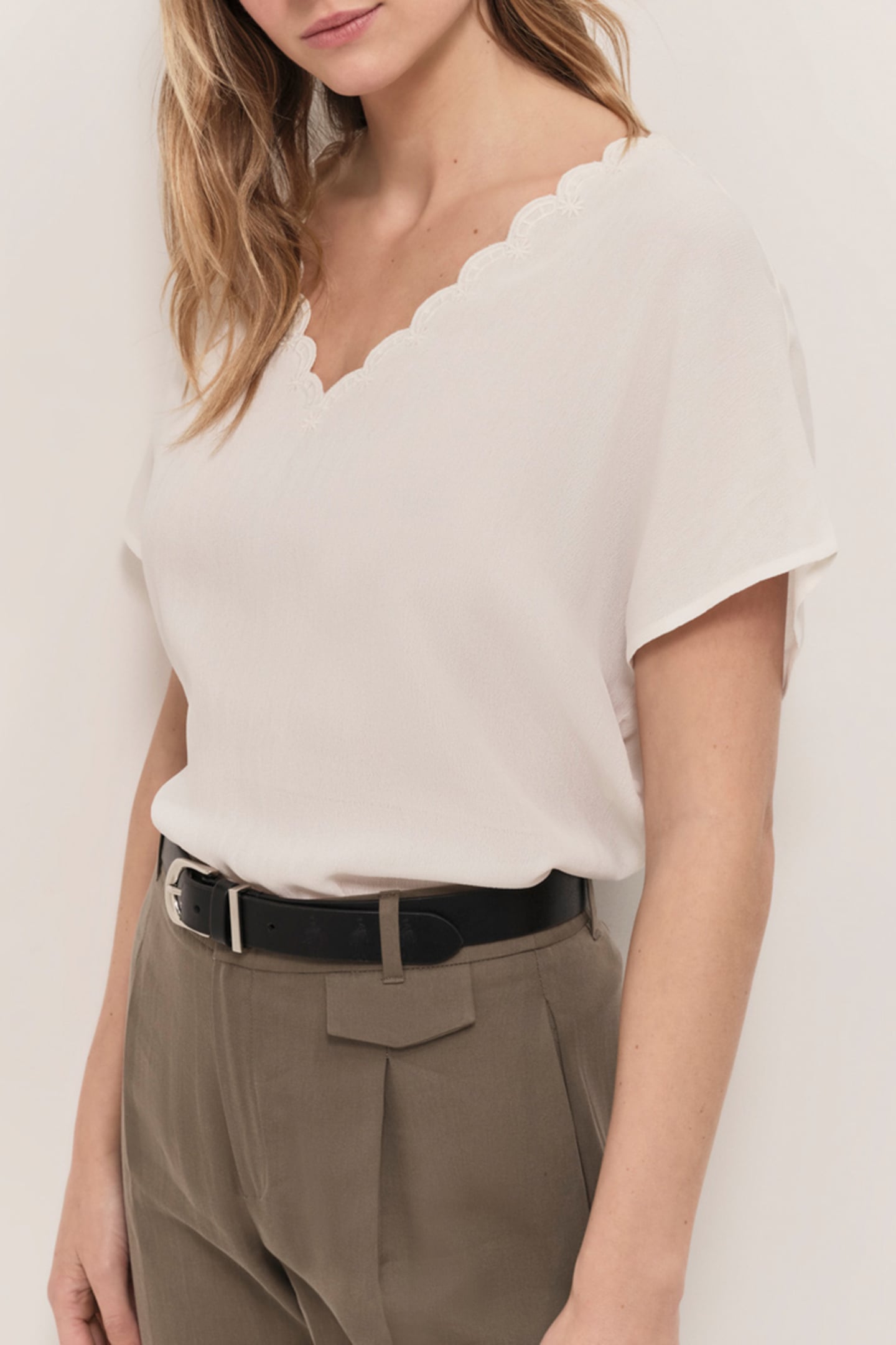CATALIA - OFF WHITE TOP WITH TONE-ON-TONE EMBROIDERY 6