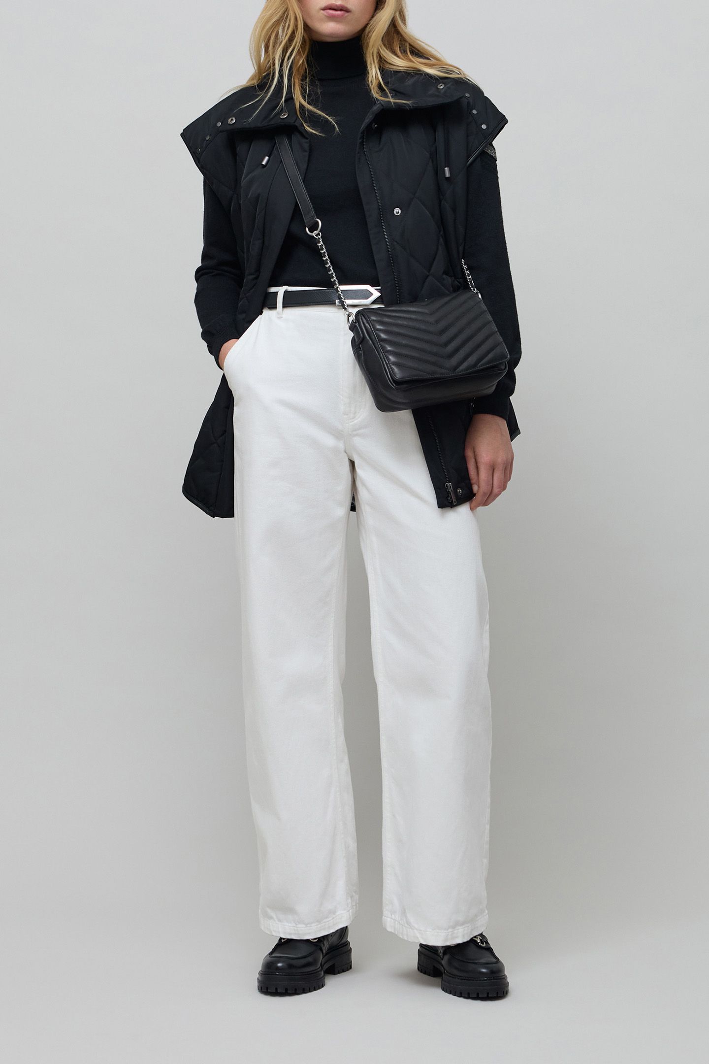 HIGH-WAISTED OFF-WHITE WIDE-LEG JEANS 5