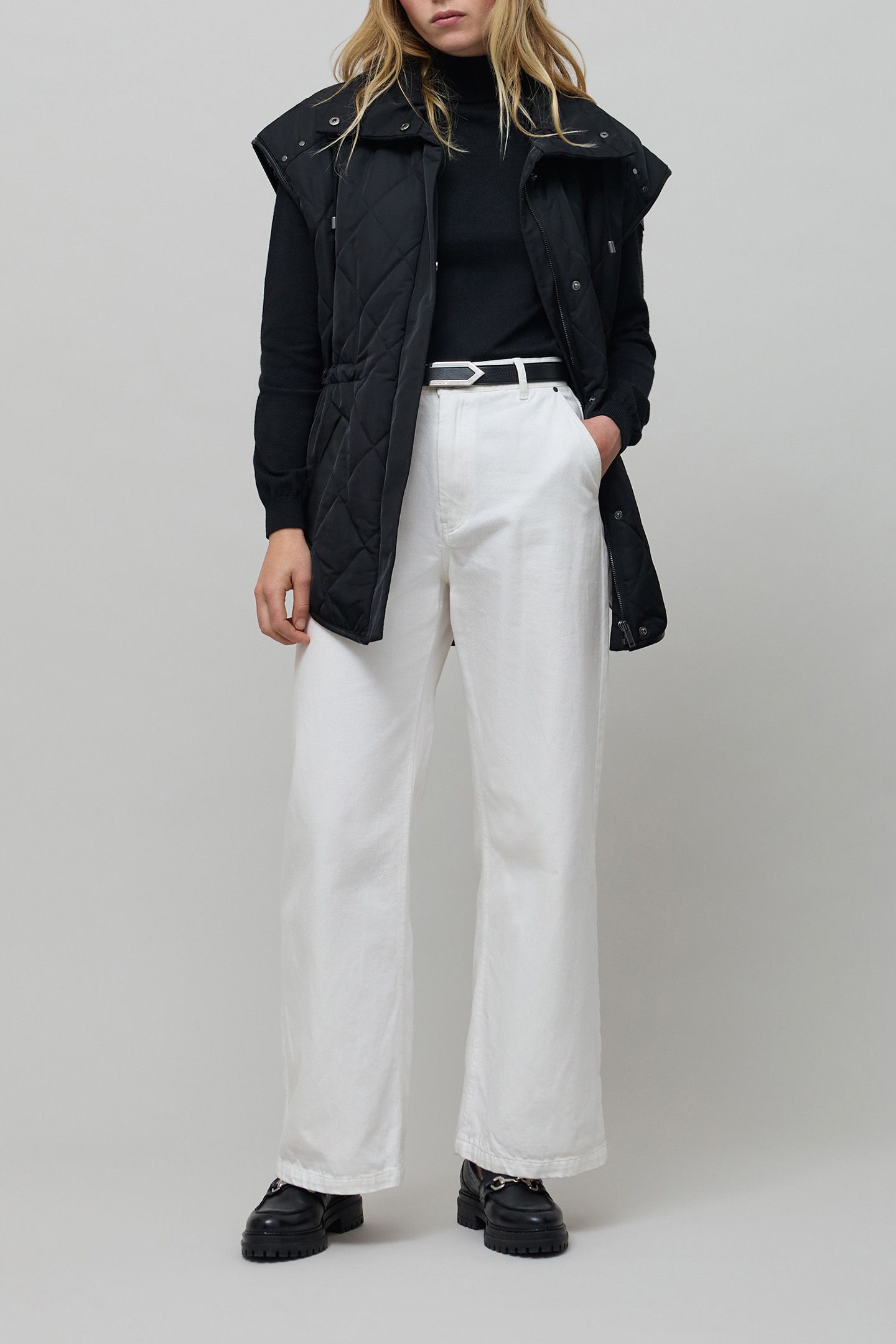 HIGH-WAISTED OFF-WHITE WIDE-LEG JEANS 6