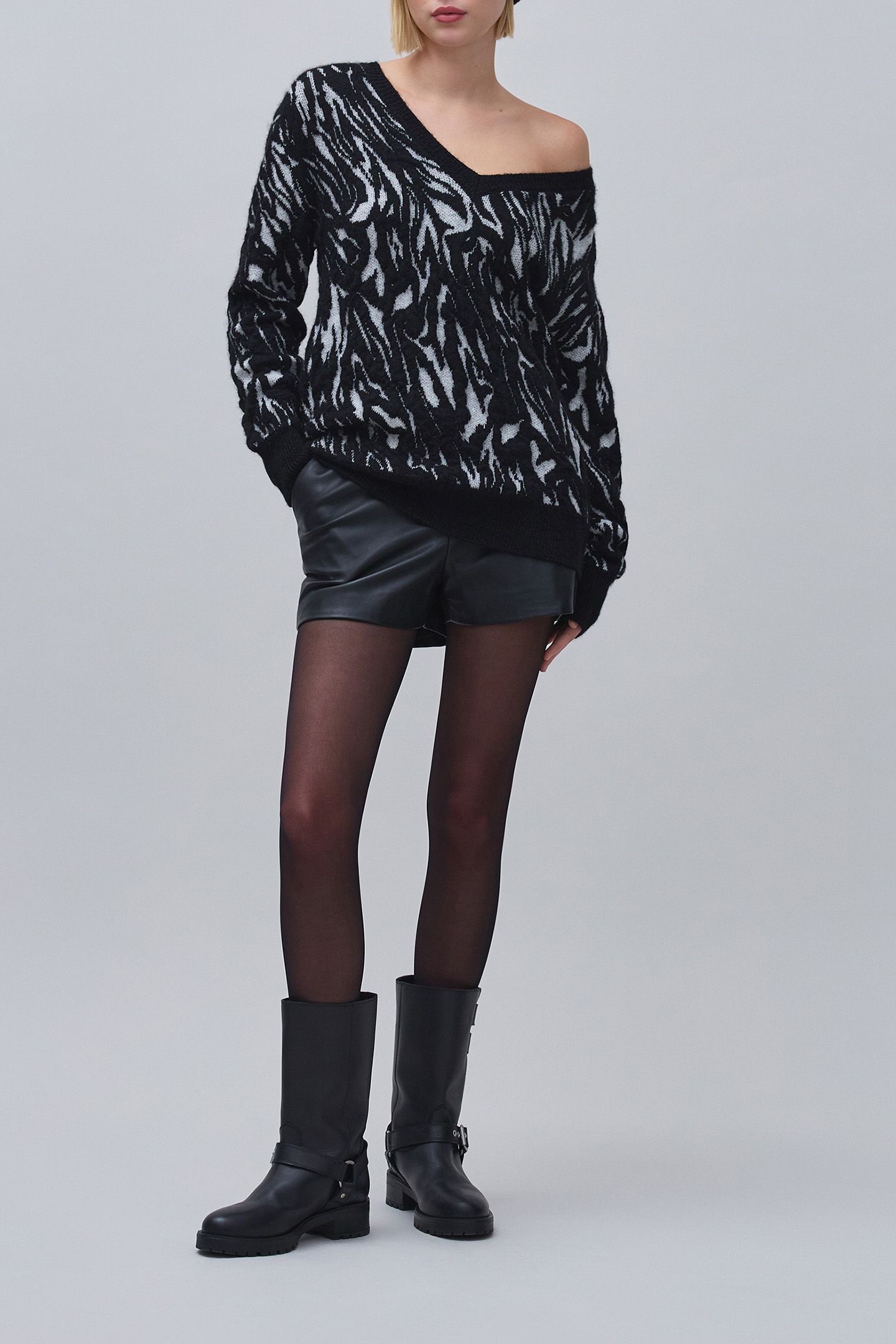 BLACK KNIT JACQUARD ZEBRA SWEATER 3