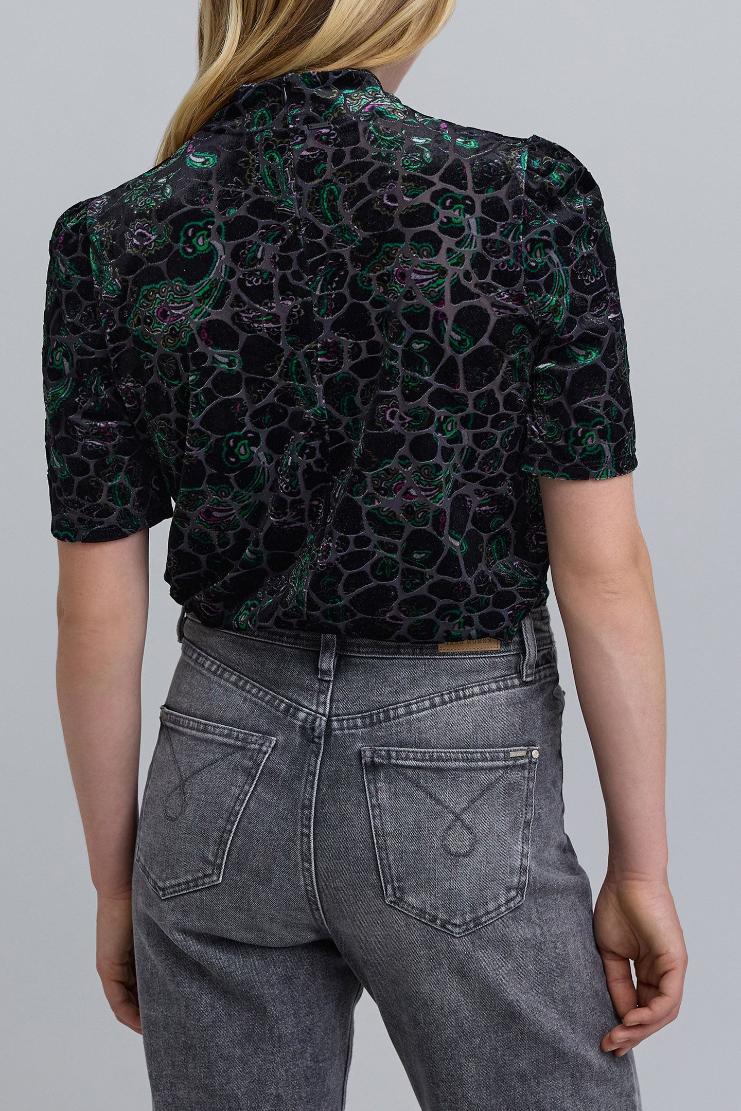 BLACK BAROQUE PAISLEY VELVET DEVOURED TOP 2