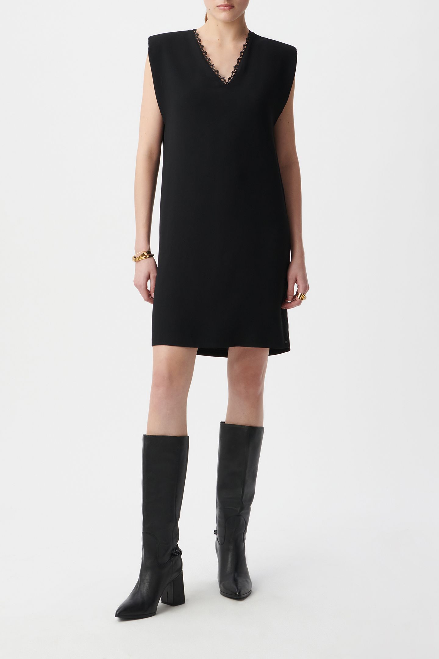 BLACK DRESS WITH V-NECK LACE MOTIF ON FRONT AND BACK 3
