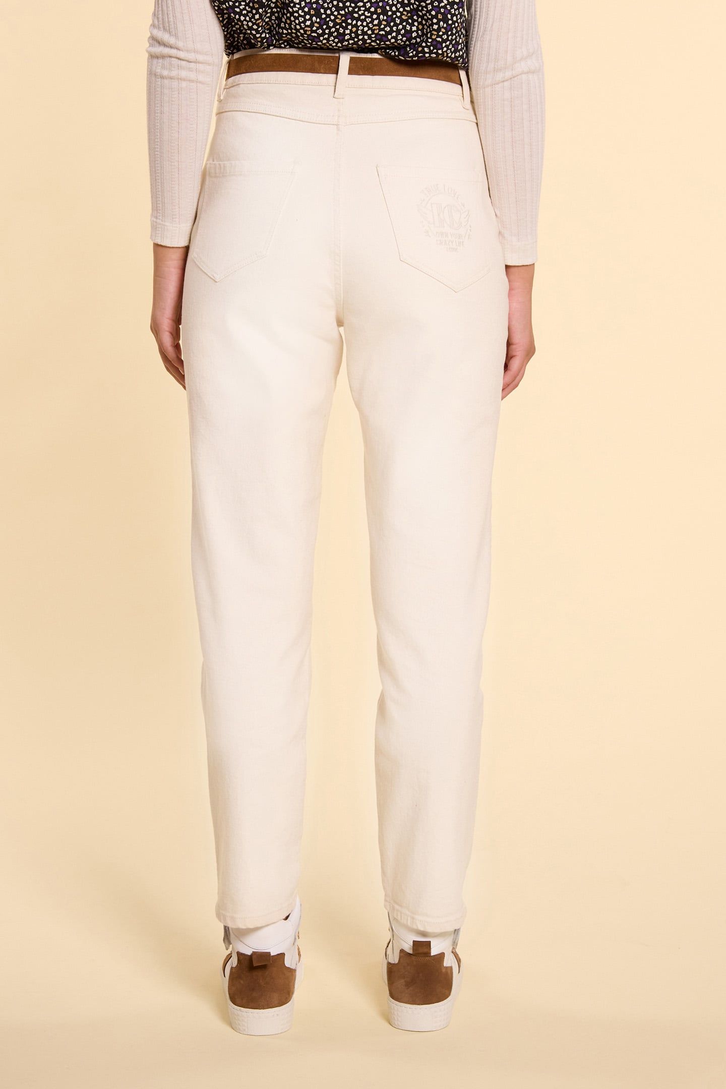 ECRU BOYFIT JEANS 2