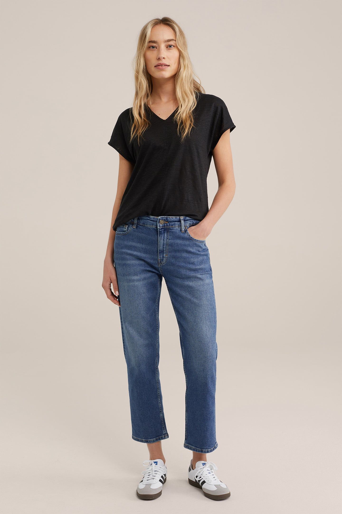 T-SHIRT BLACK 3