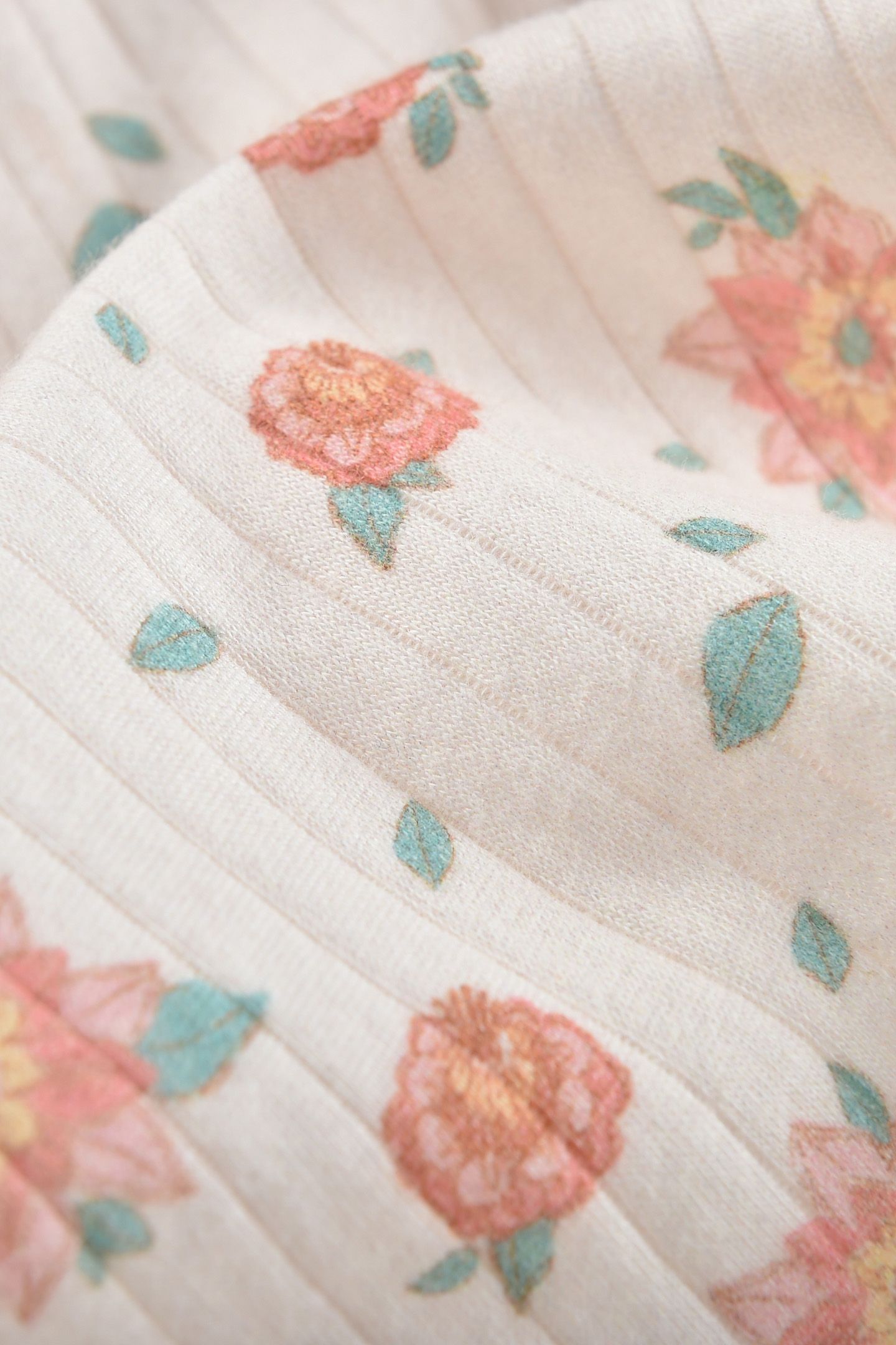 TOP ANGIKA OFF-WHITE FLOWERS 10