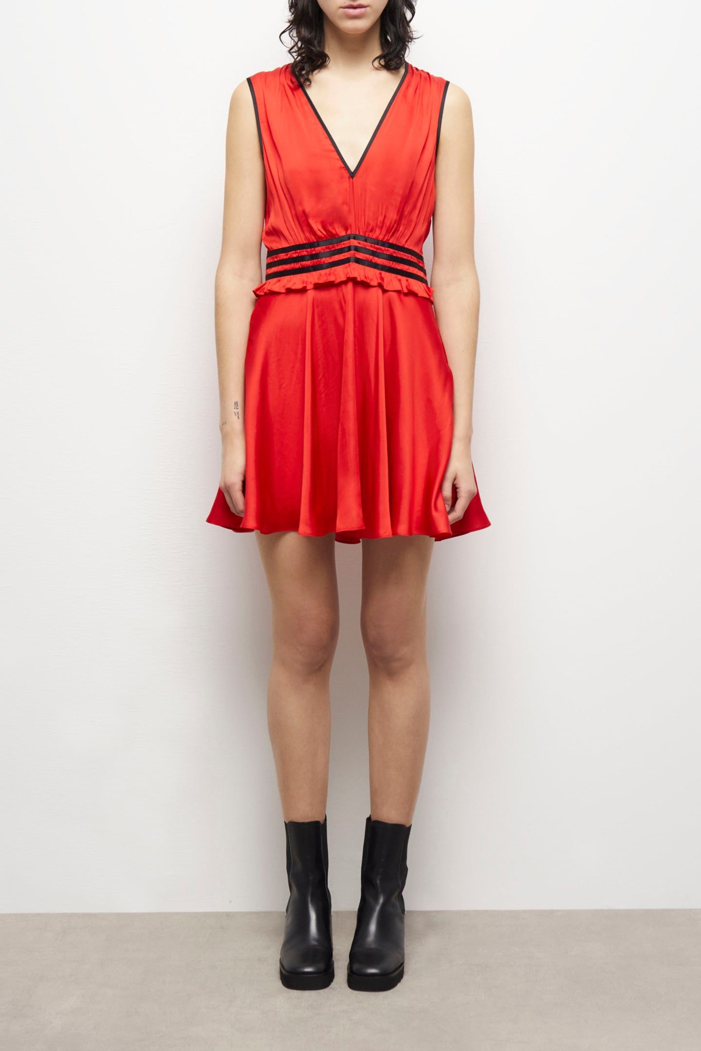 SHORT SLEEVELESS DRESS RED 2