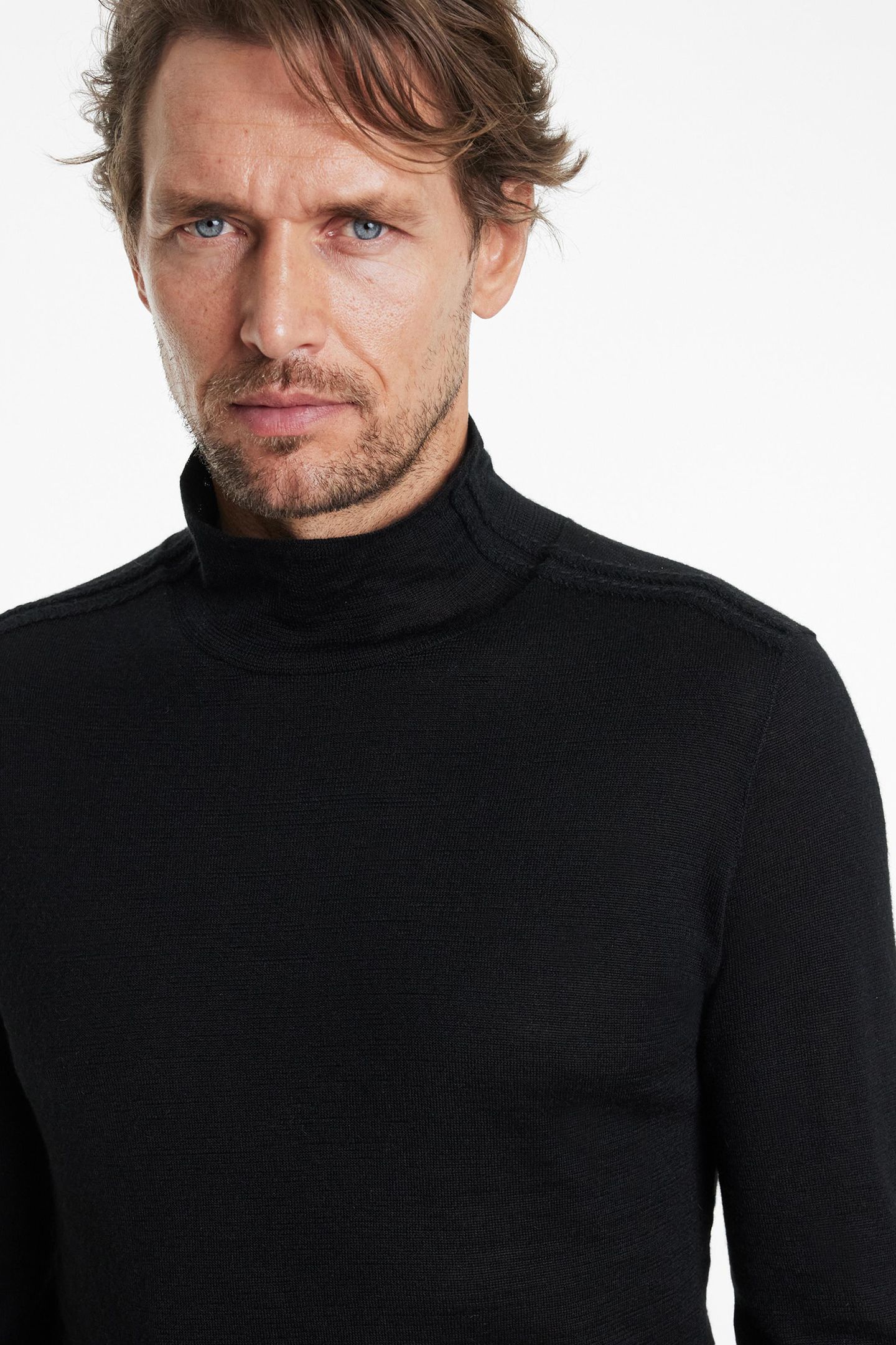 ALONTE REGULAR FIT MOCK NECK WITH WHIP S BLACK 3