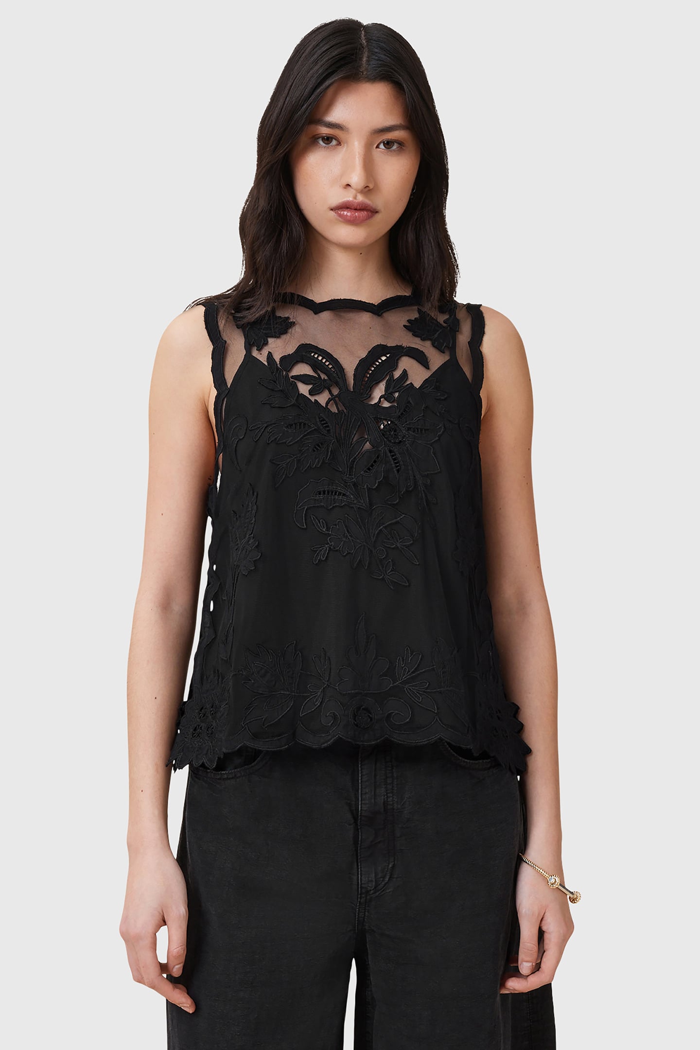 RYE EMB TOP BLACK 1