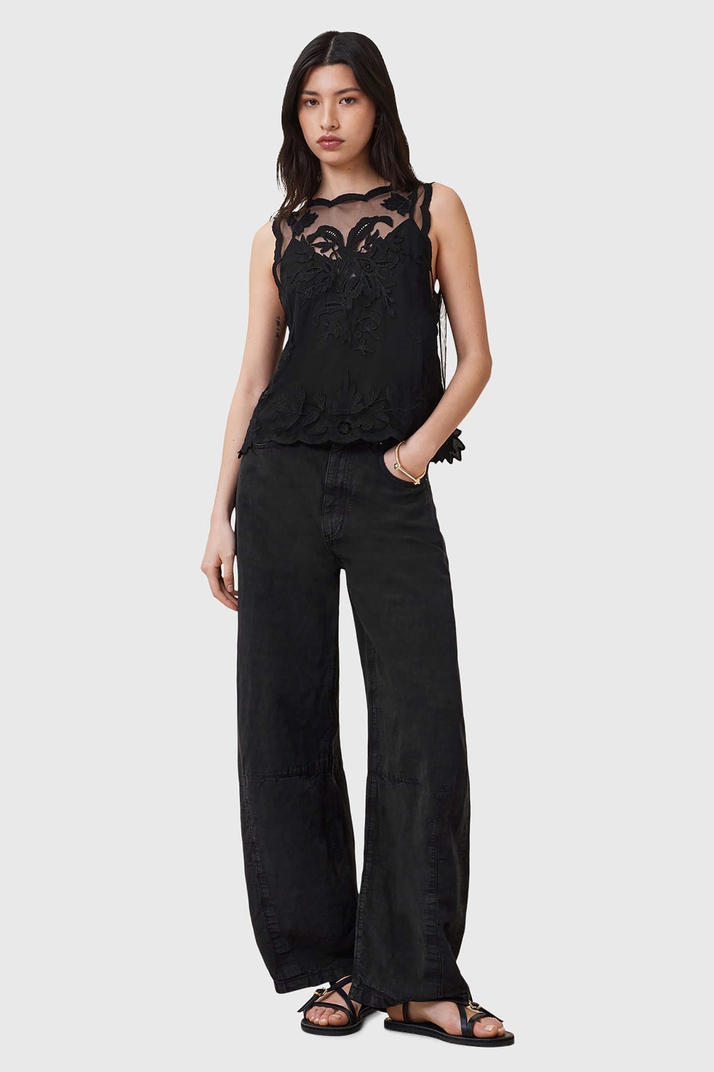 RYE EMB TOP BLACK 3
