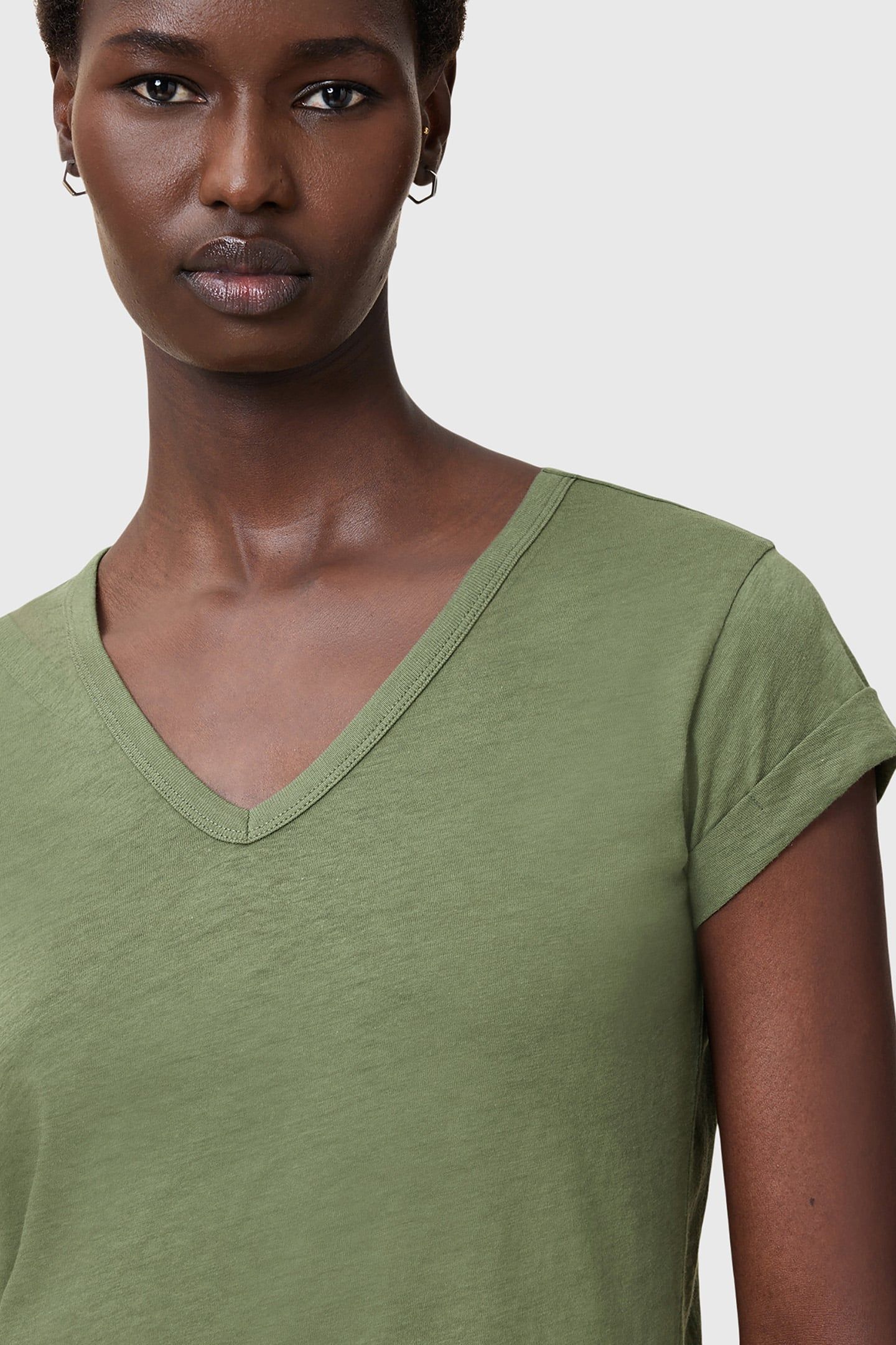 ANNA V TEE GRASS GREEN 6