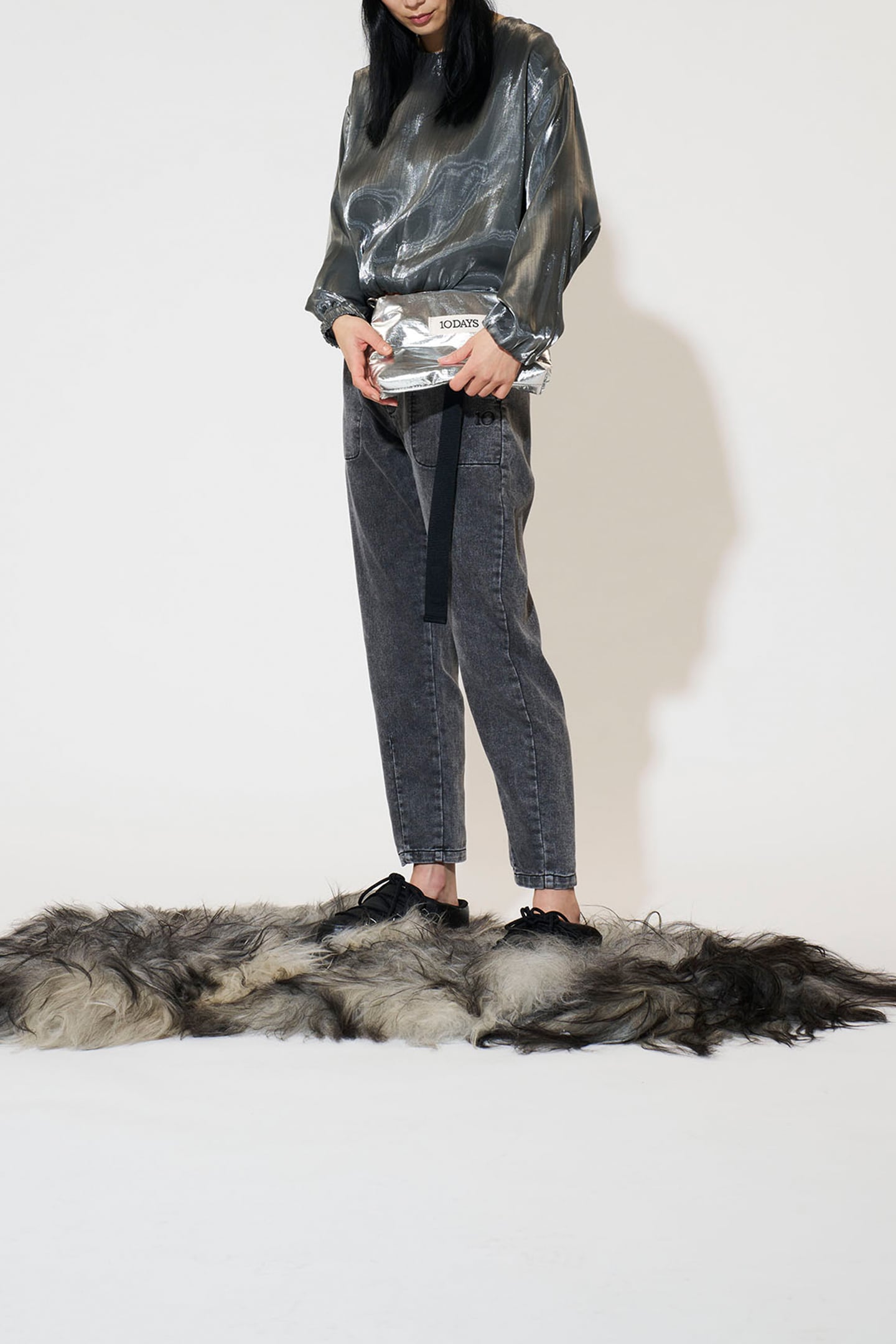 SHINY BALLOON BLOUSE SILVER 7