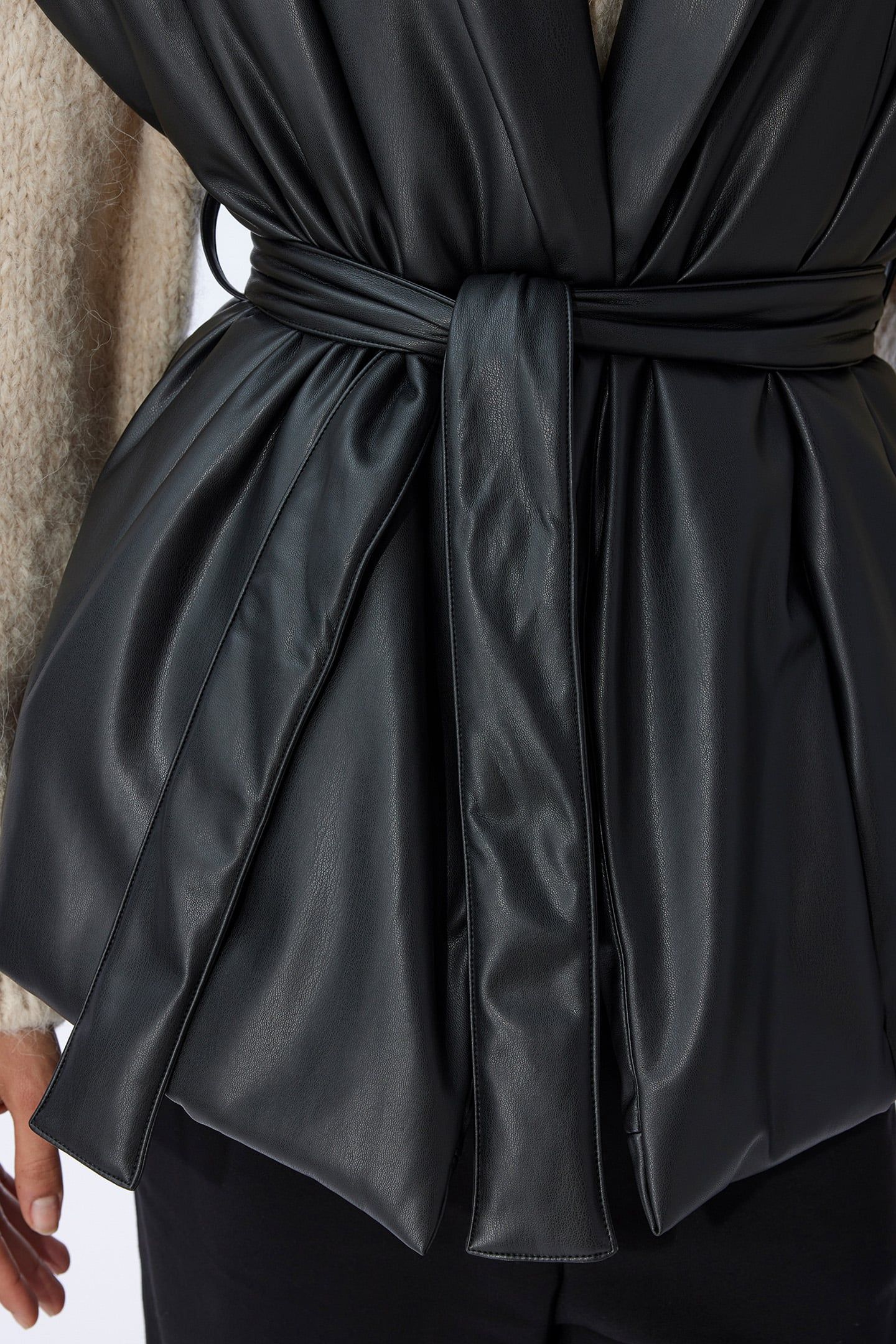 DREW JACKET BLACK 8