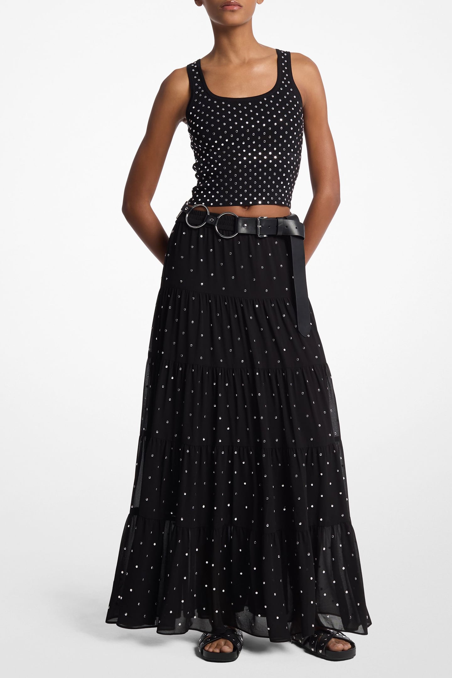 STUD SCOOP NECK CROP TANK BLACK 1