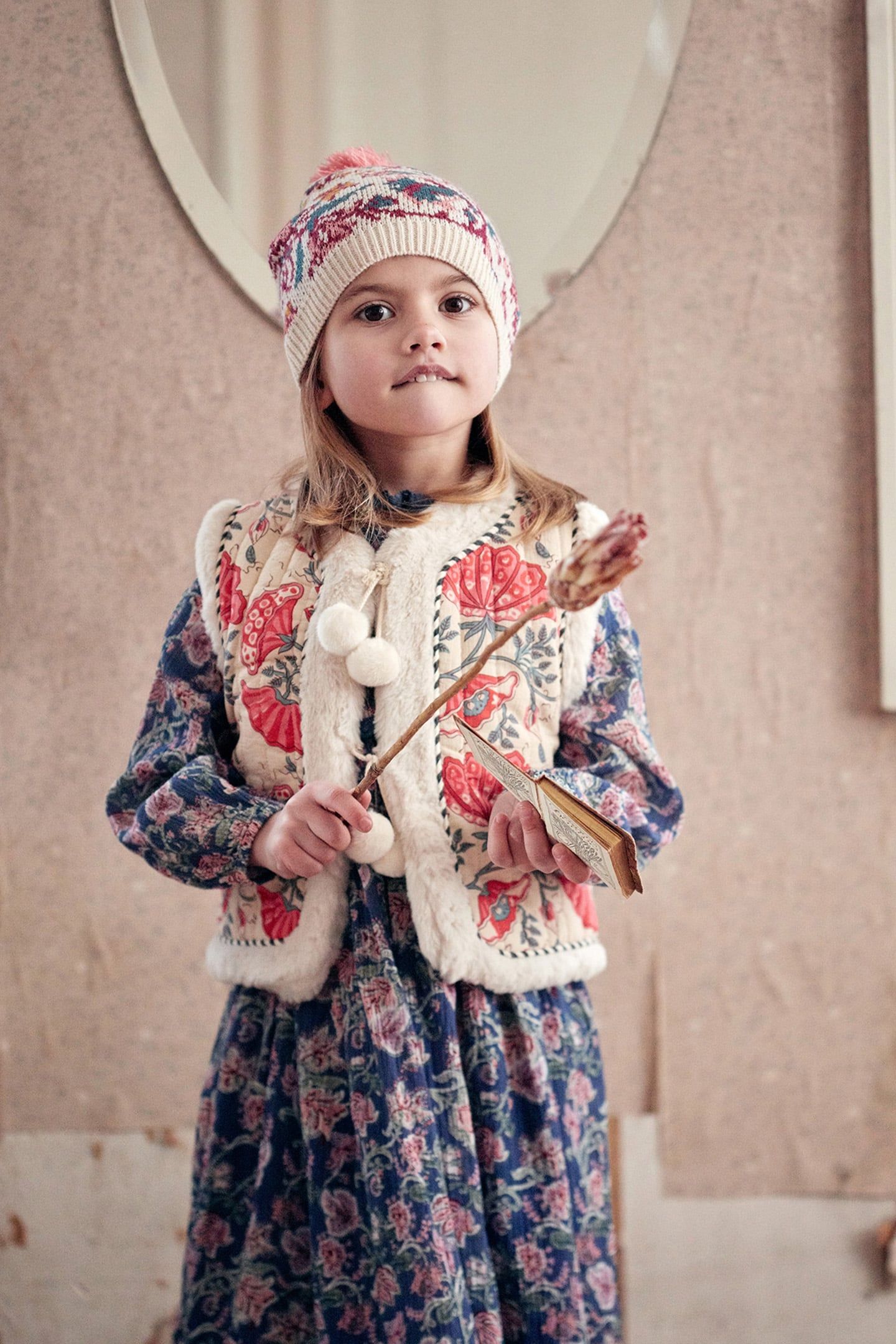 REVERSIBLE VEST APONI CREAM ENDLESSFLOWERS 1