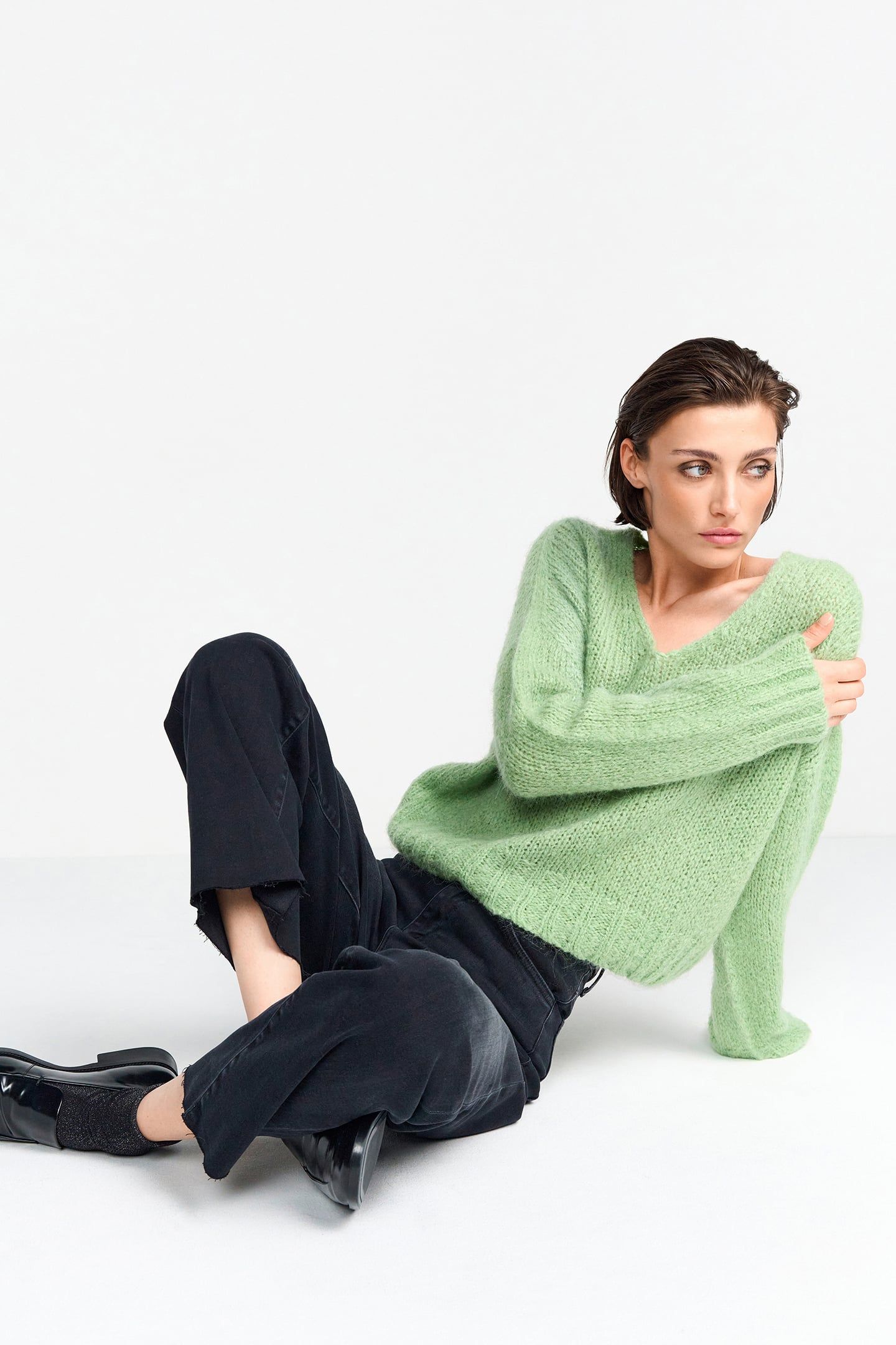 V-NECK PULLOVER MATCHA 4