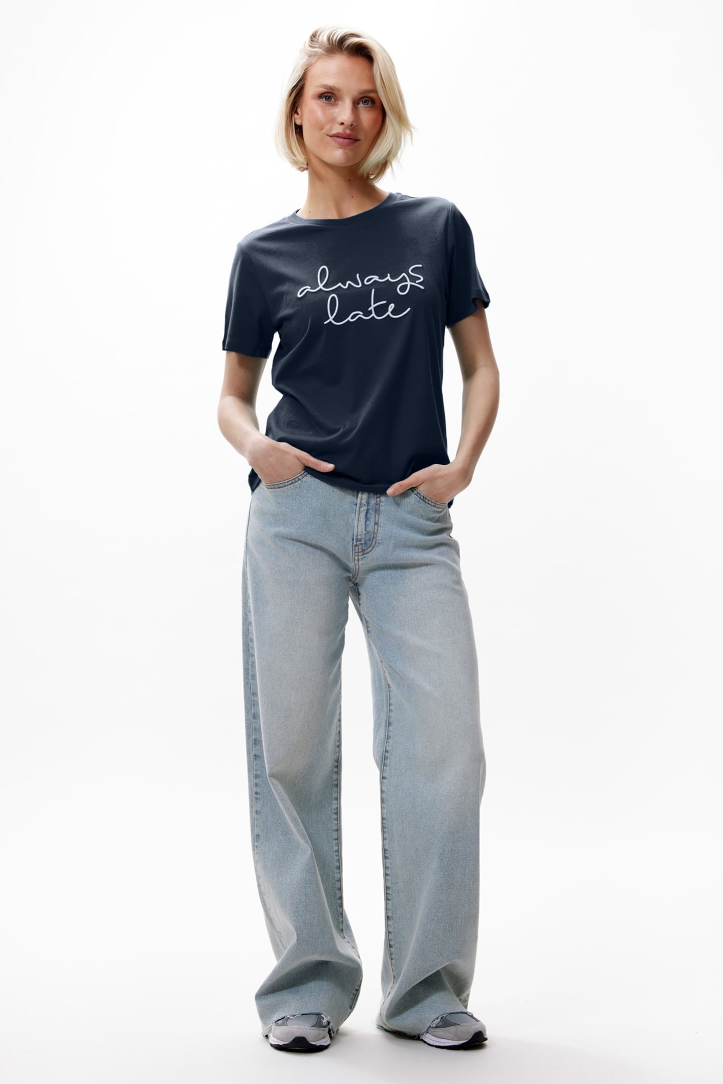 ALWAYS LATE TSHIRT BLACK IRIS 2