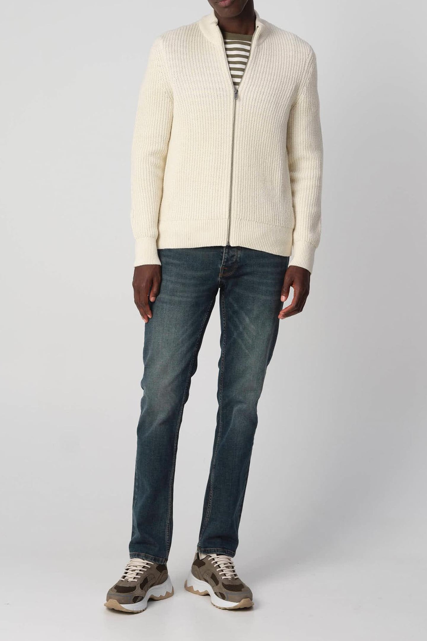 J.C. RAGS REAGAN VEST BLEACHED SAND 3