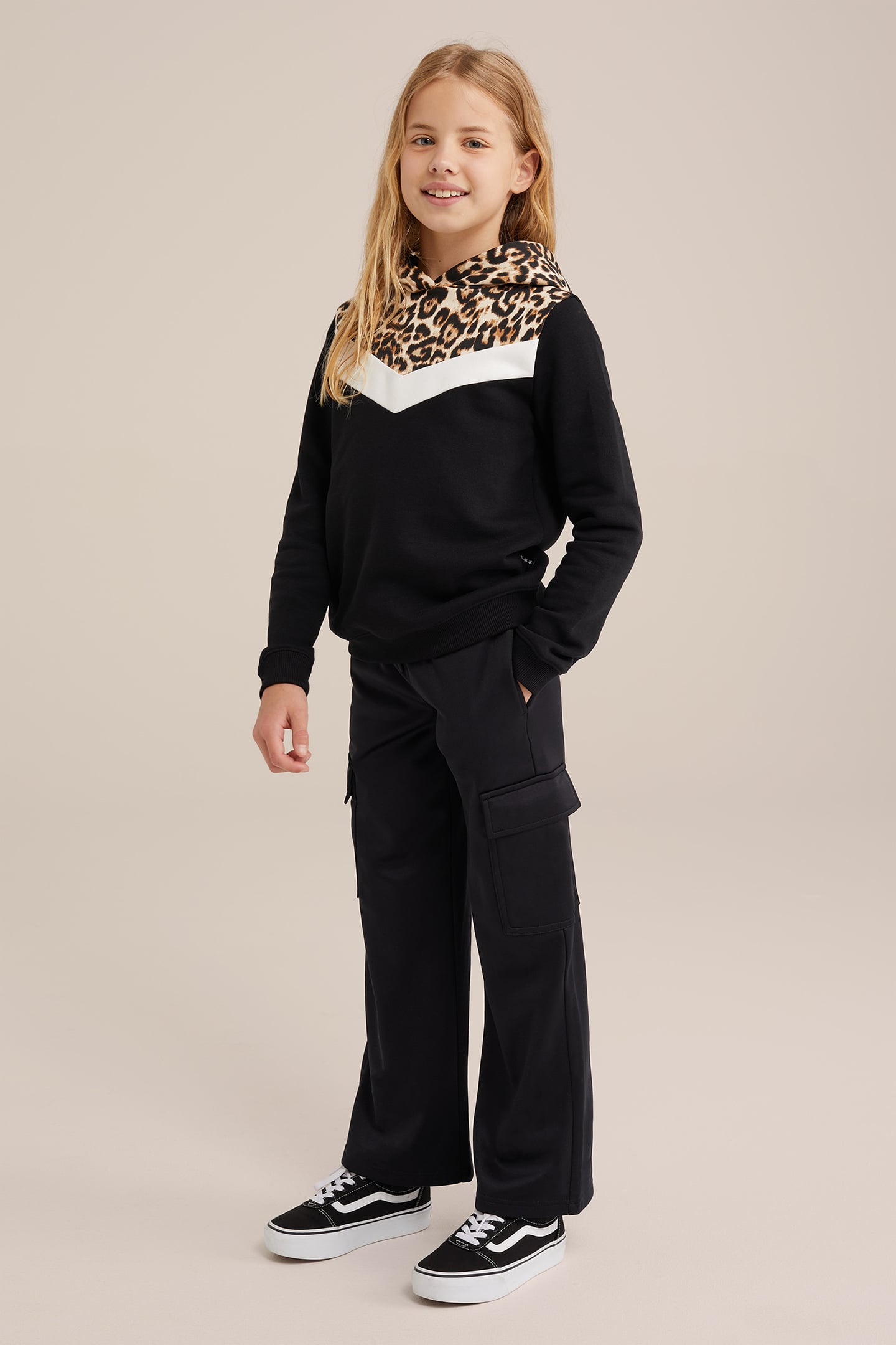 SWEATER BLACK 4