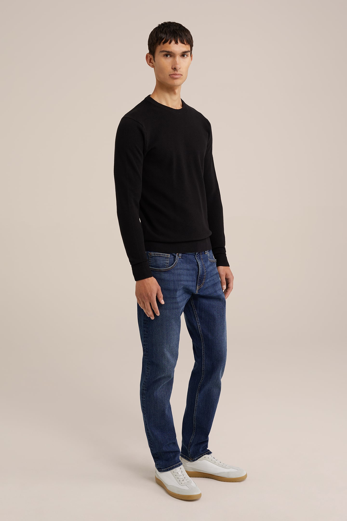 PULLOVER BLACK 3