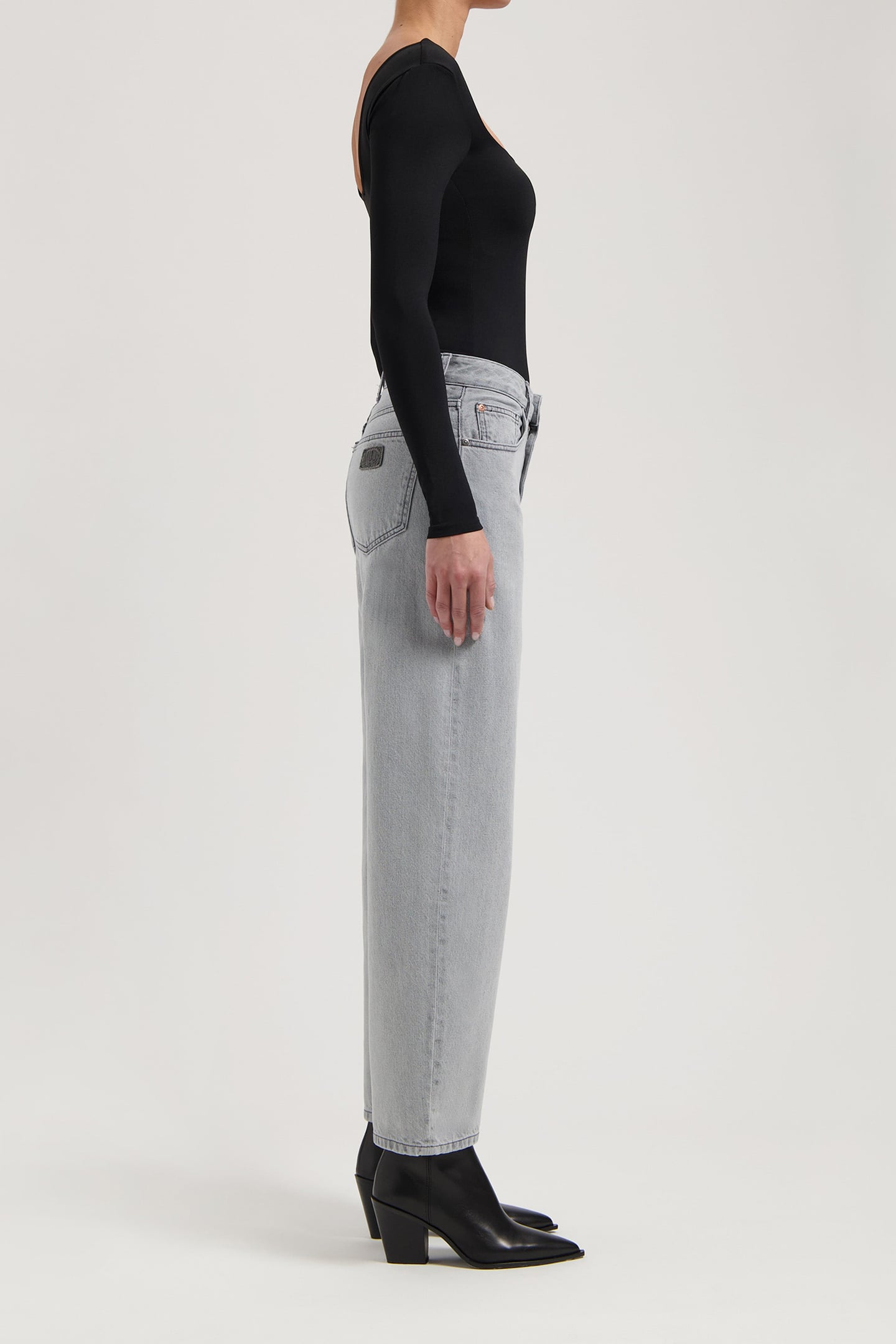BROOKE HIGH BARREL LIGHT GREY 5