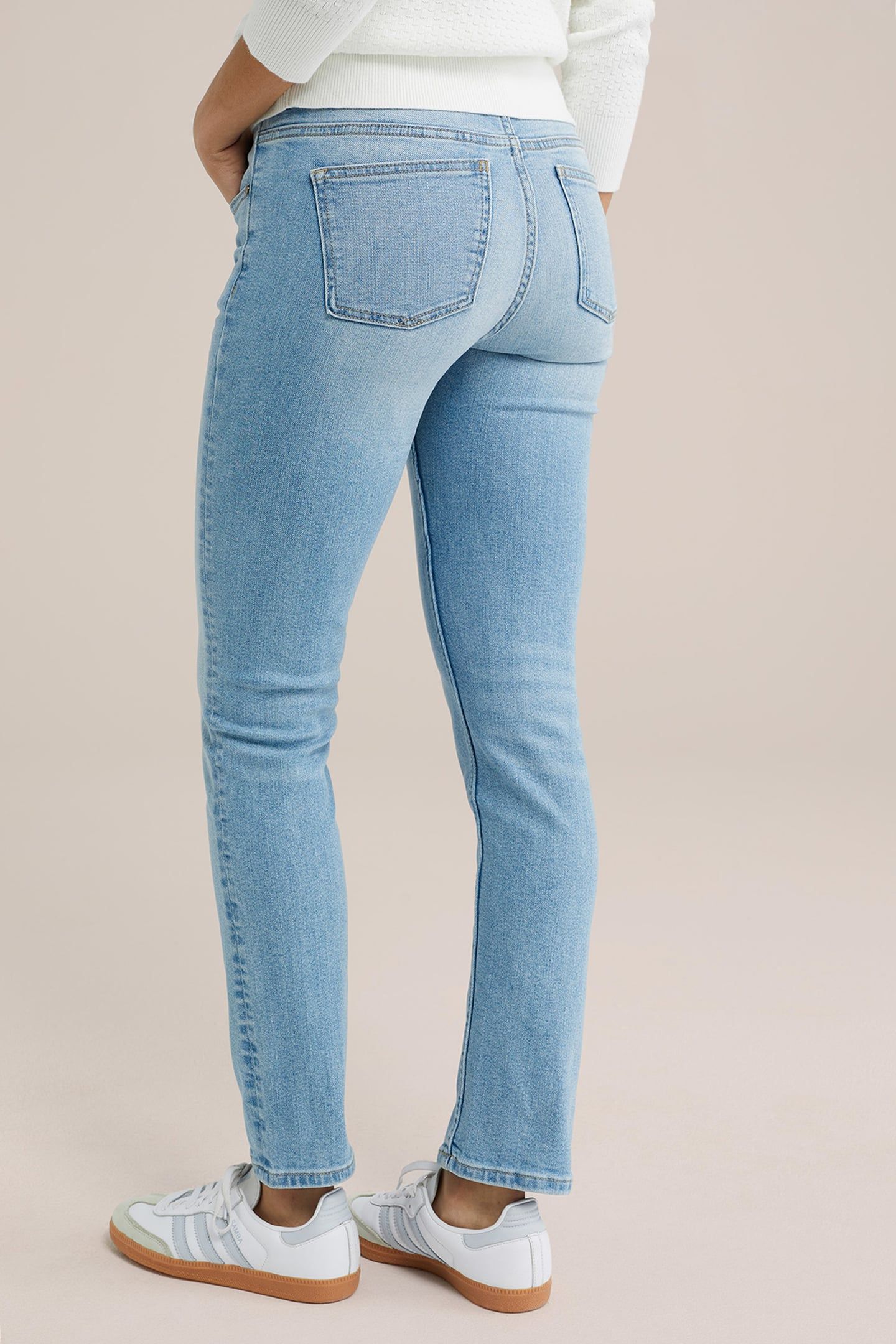 5-POCKET MID WAIST LIGHT BLUE 2