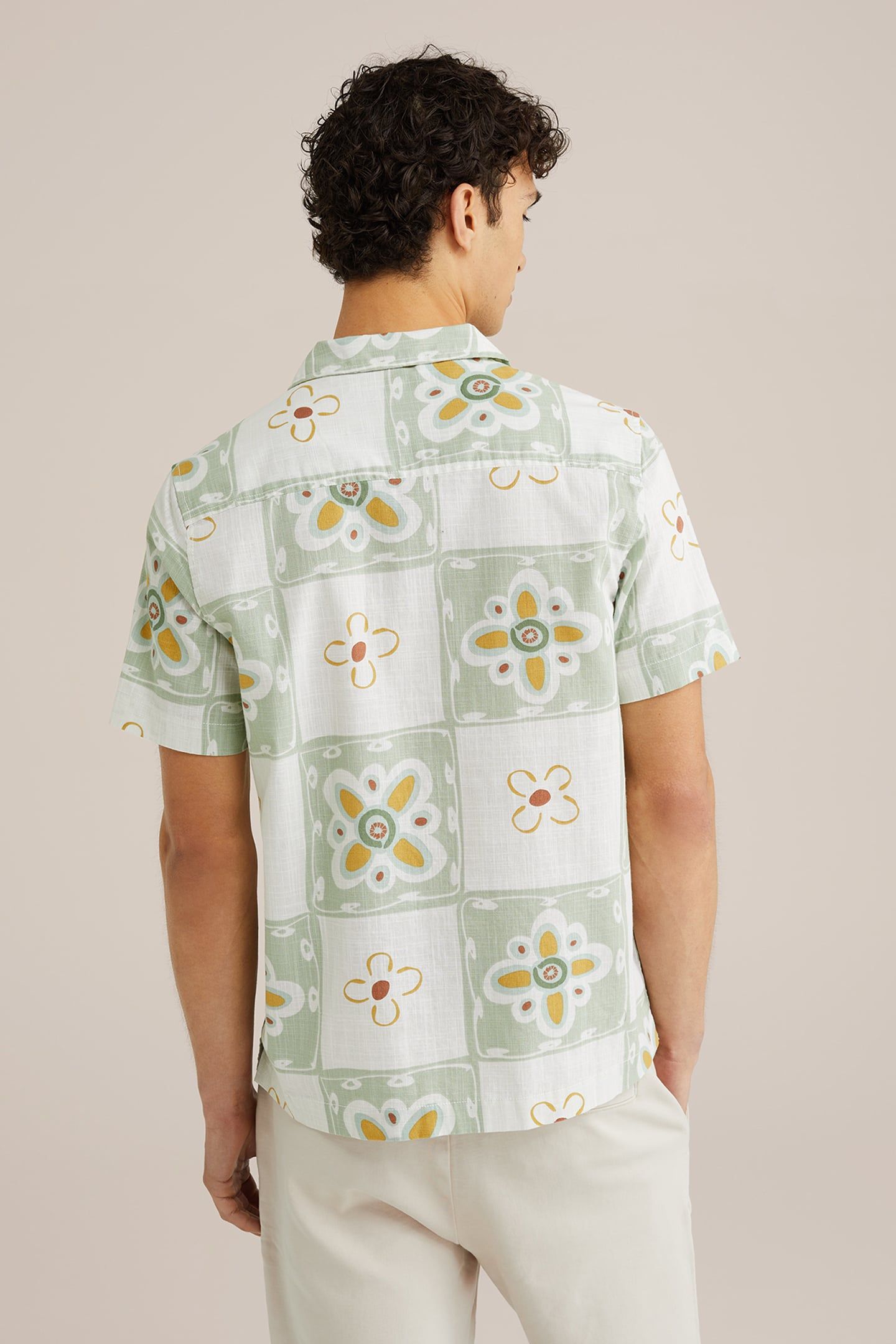 SHIRT LIGHT GREEN 2