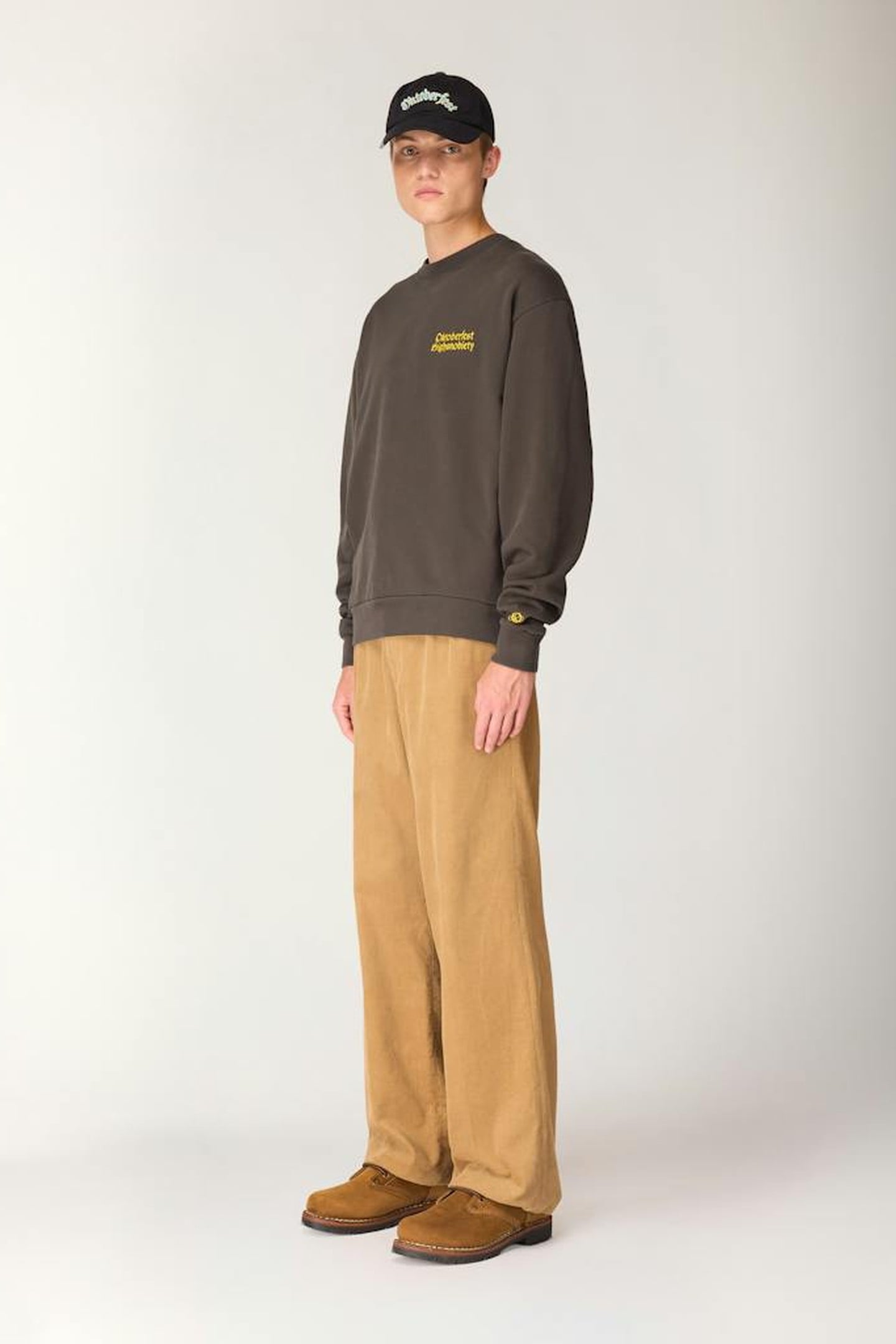 HIGHSNOBIETY – BEERSTEIN CREWNECK BROWN 1