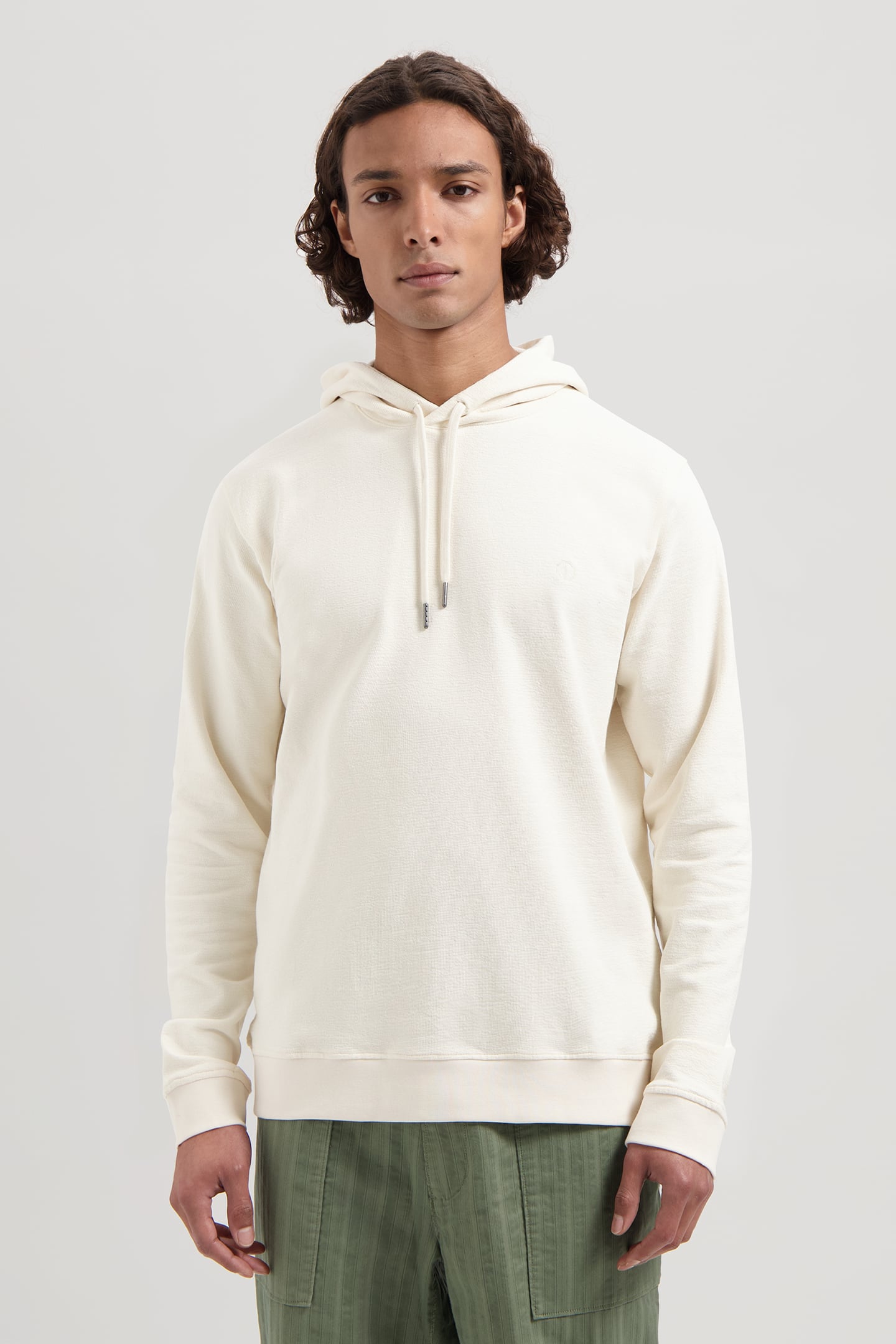 DS-NEWMAN HOODY OFFWHITE 1