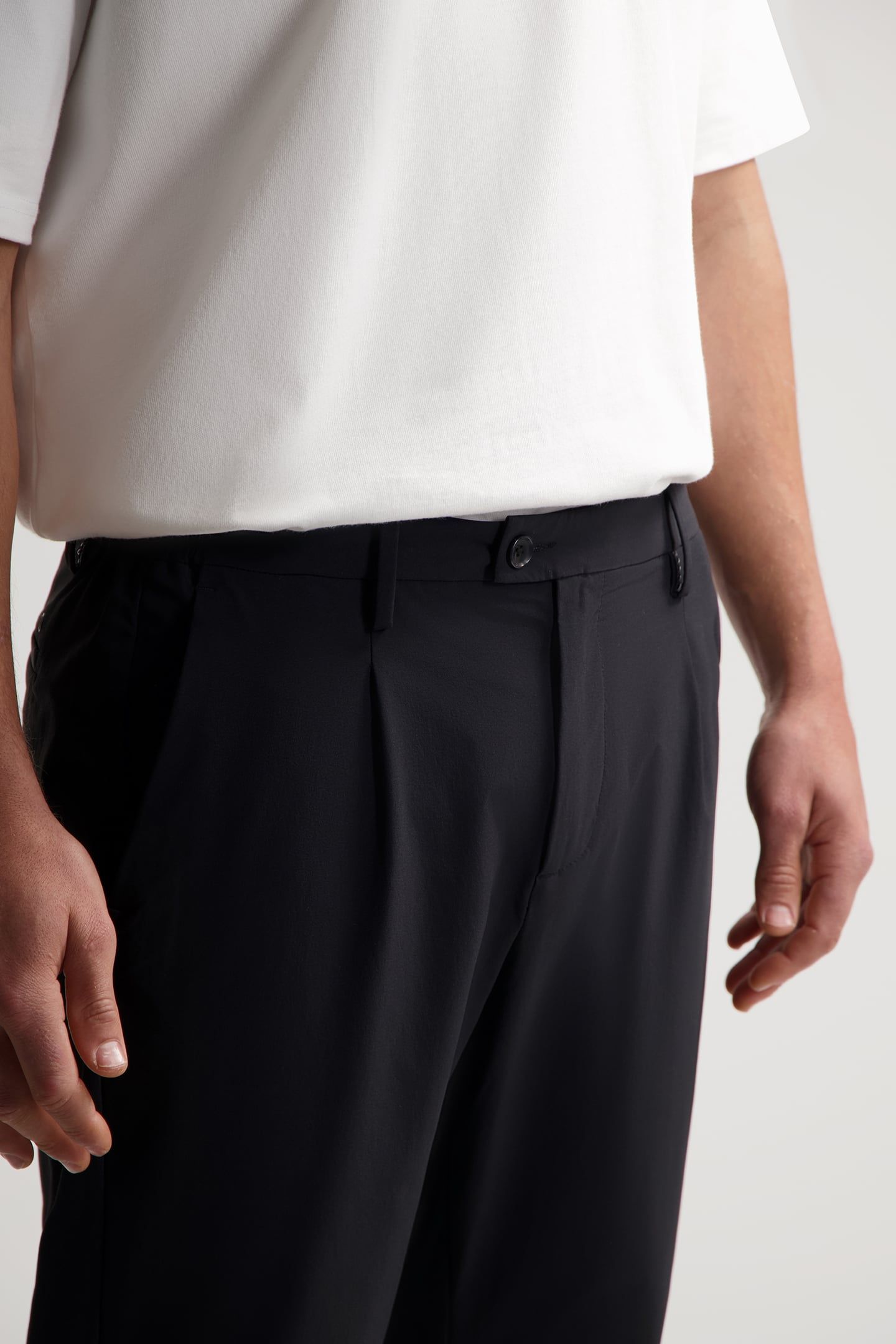 DS-LOGAN TECH CHINO BLACK 6