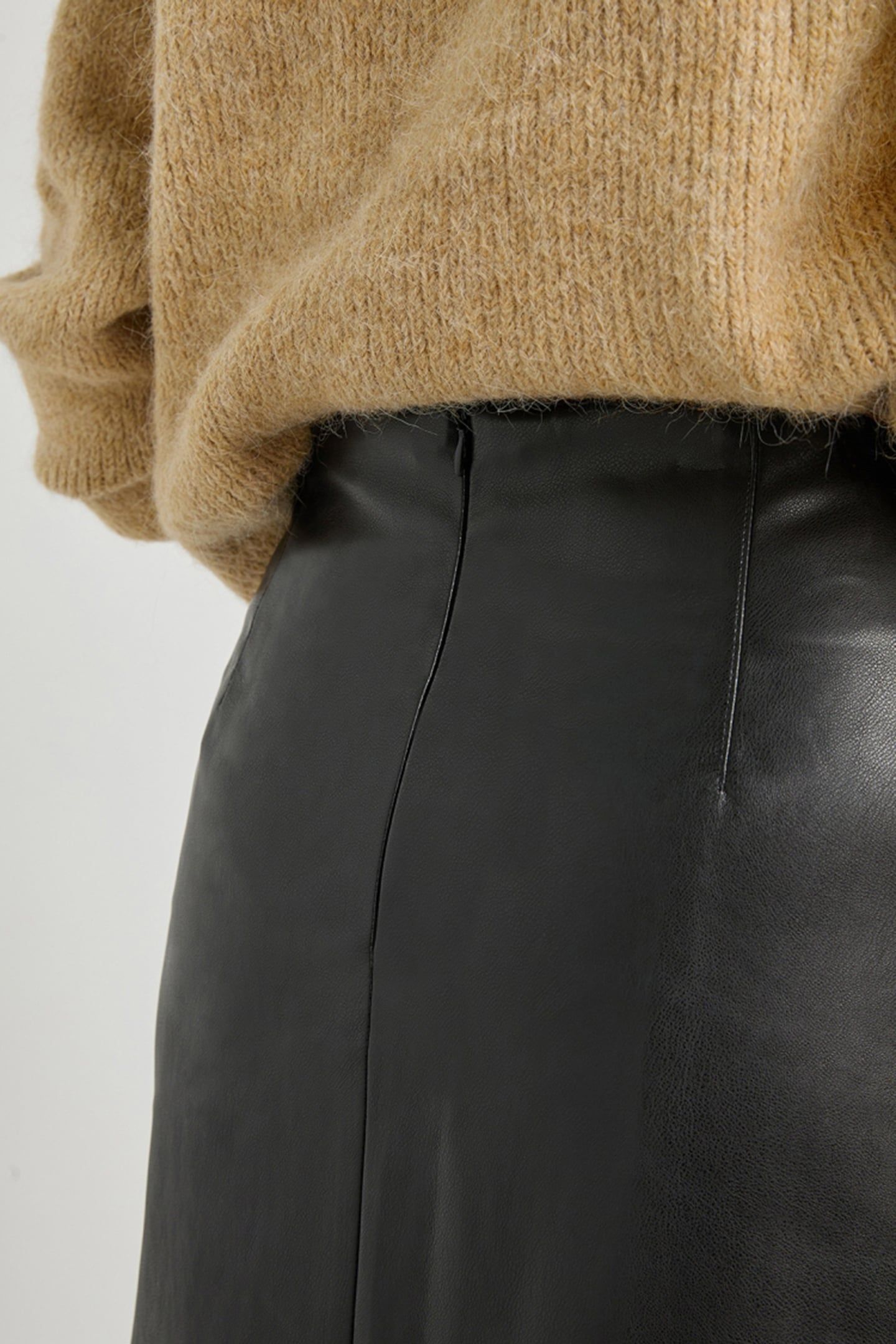 AMBER SKIRT BLACK 5