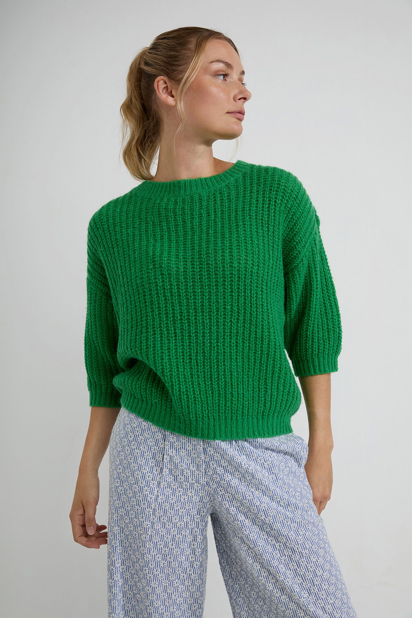 DORA SWEATER PARROT GREEN 1