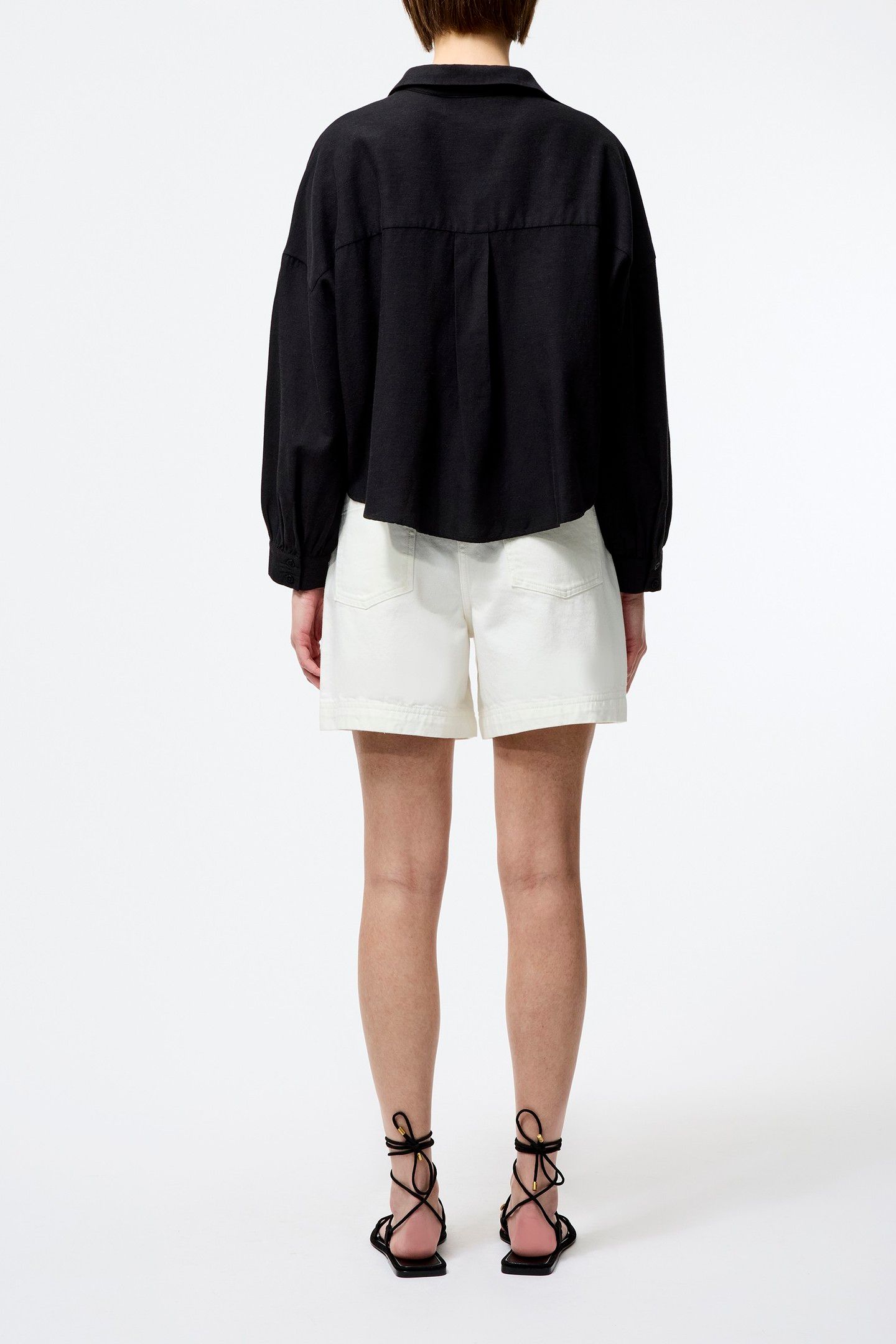 ARIETTE LIN BLENDLS TUCK SHIRT BLACK 3