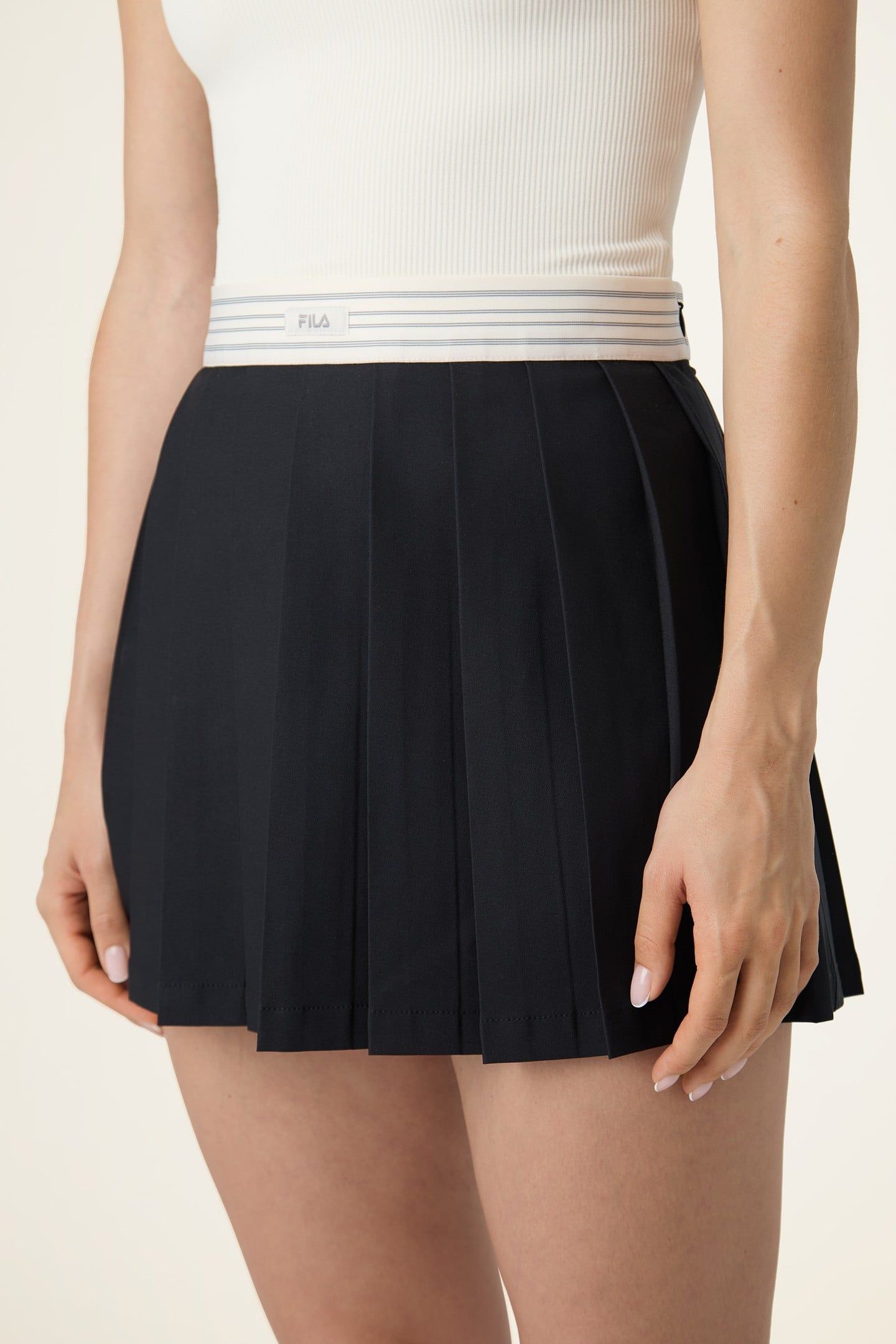 BELLAGIO LOW WAIST PLEATED SKIRT BLACK 7