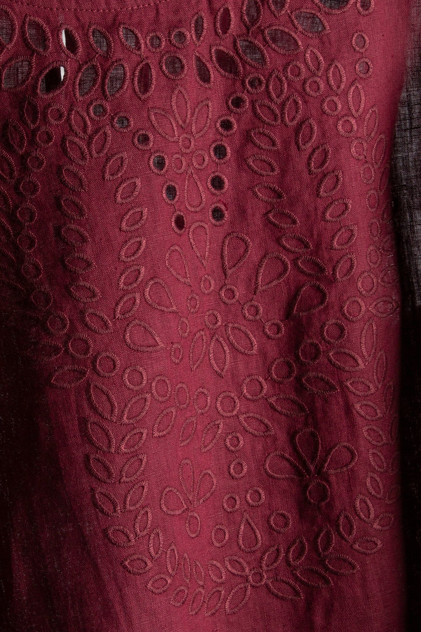 CUTWORK KARALA VEST RED 4