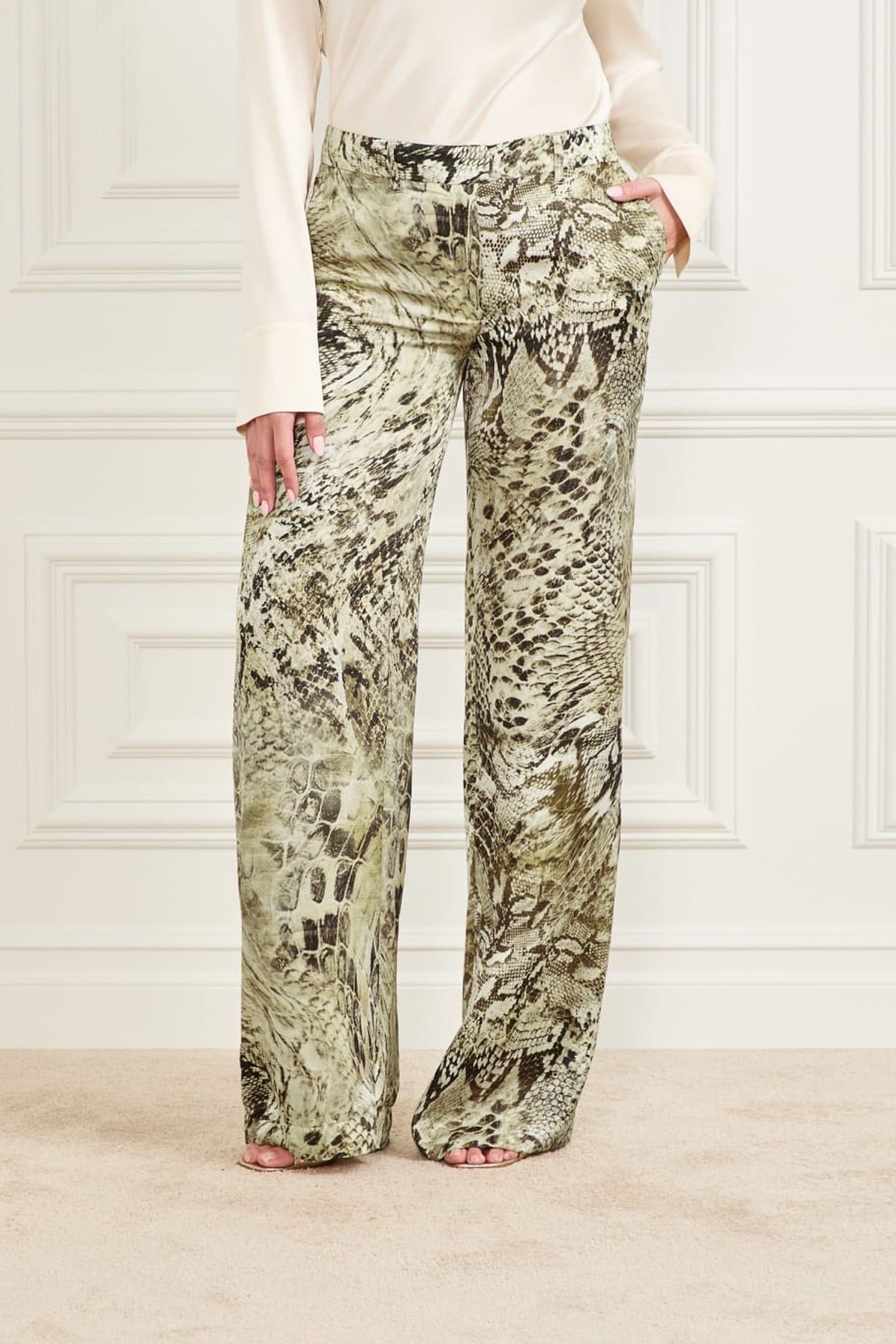 MARCIANO BY GUESS GISELLE STRAIGHT PAN JUMBLE SKIN PRINT 4