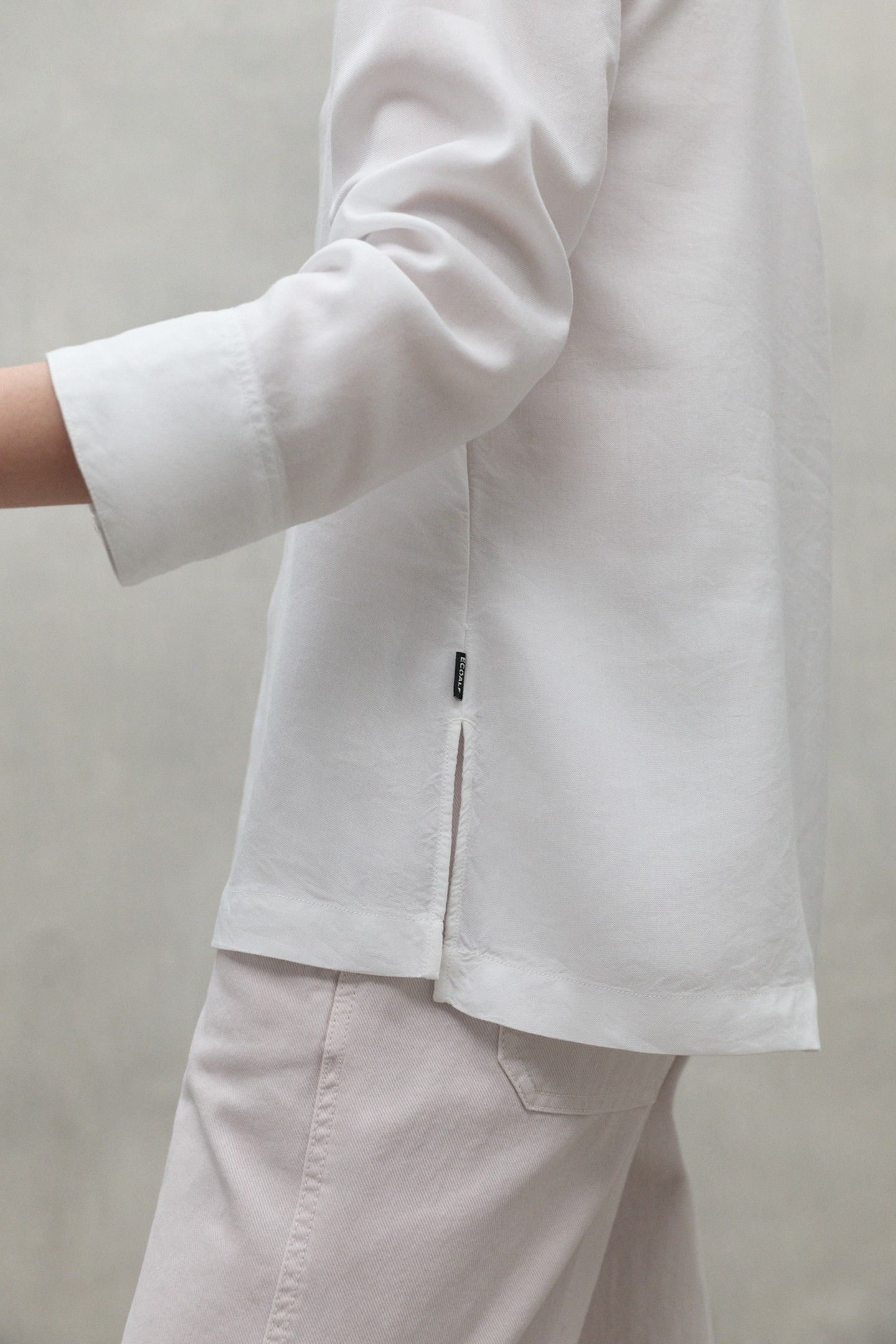 VEGAALF SHIRT WHITE 4