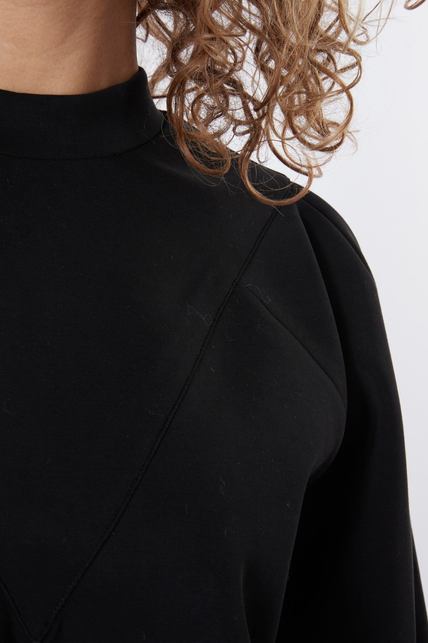 SWEATER GATHERING MODAL BLACK 6