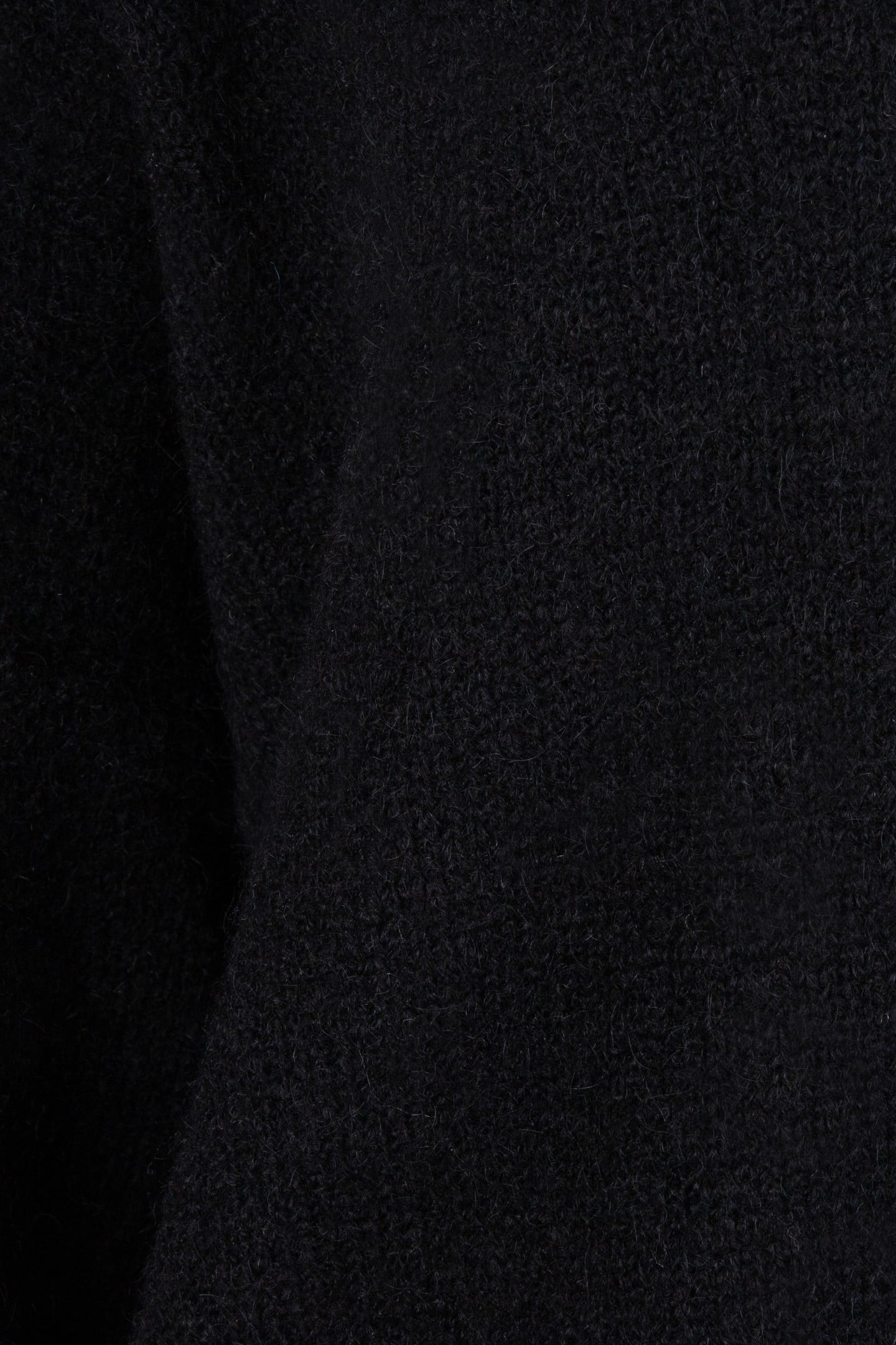 SWEATER V-NECK BLACK 6