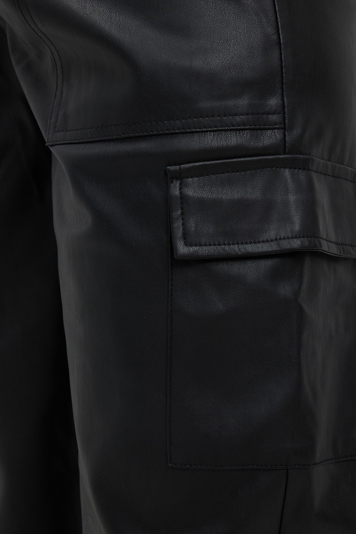 TROUSERS CARGO VEGAN LEATHER BLACK 8