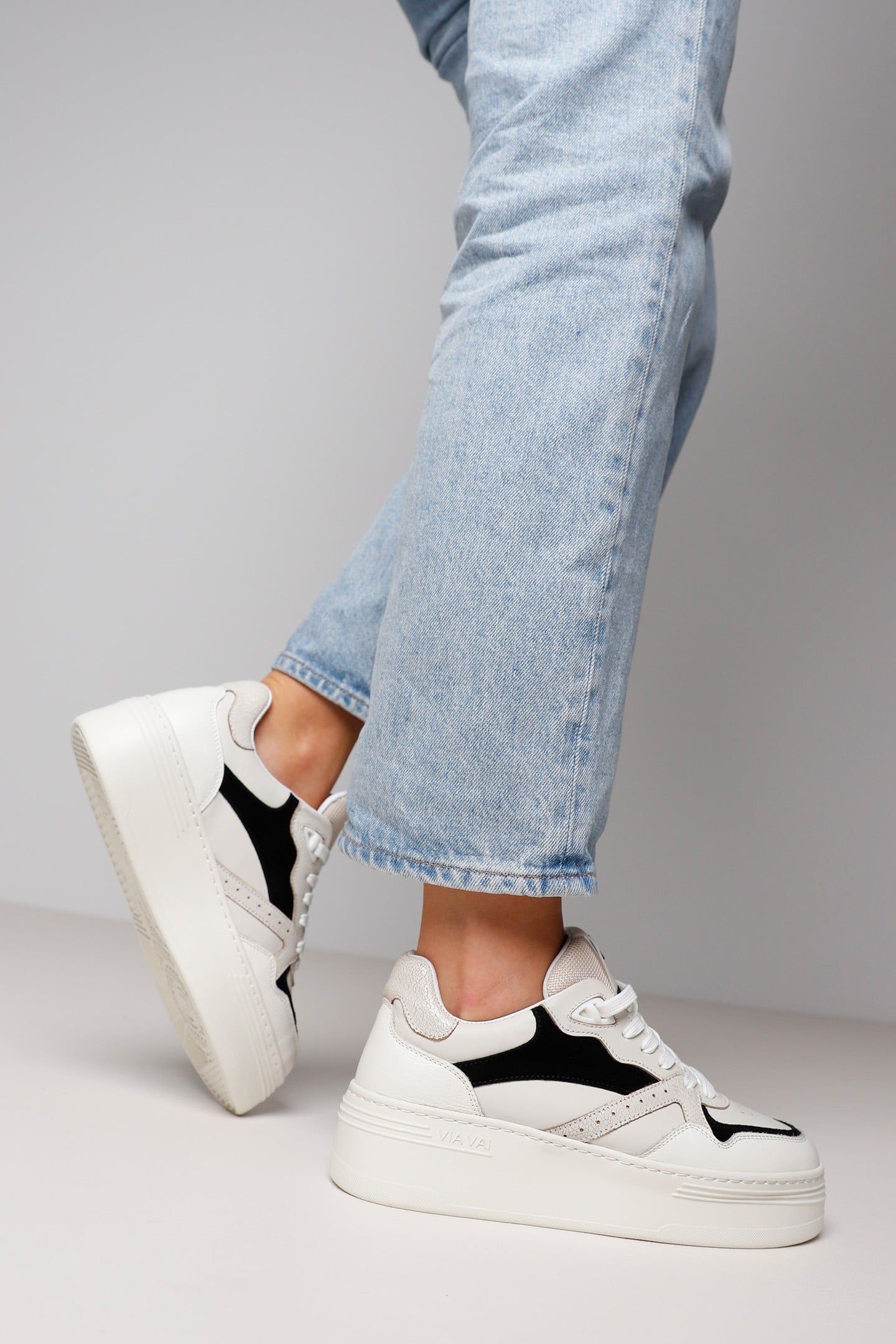 ISA BO SNEAKERS MULTICOLORED 6