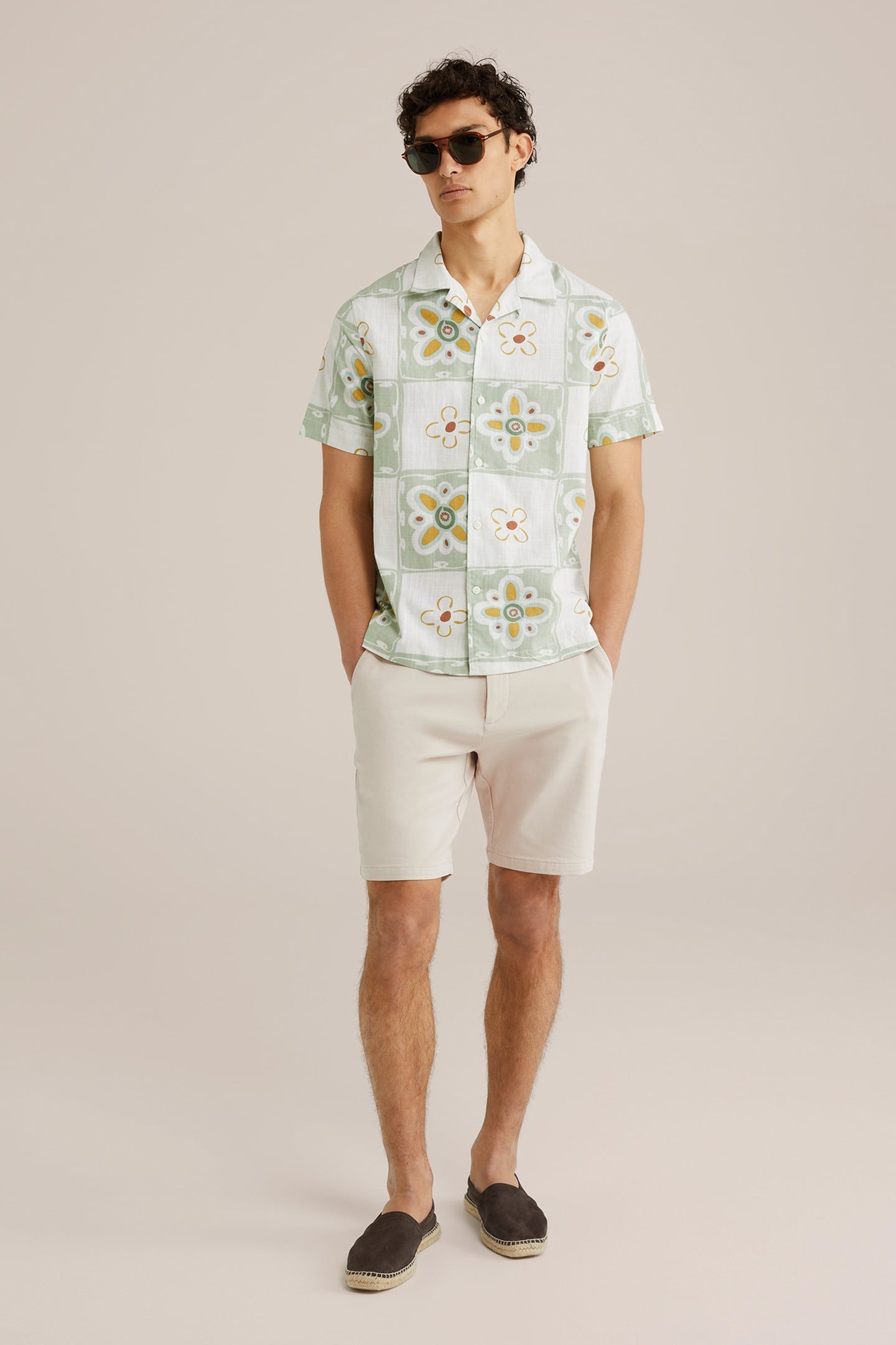 SHORT BEIGE 4