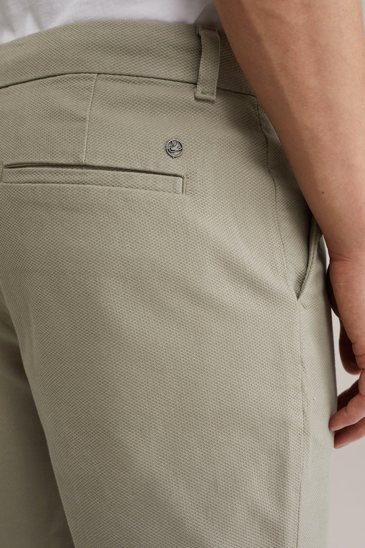 SHORT GREYISH GREEN 6