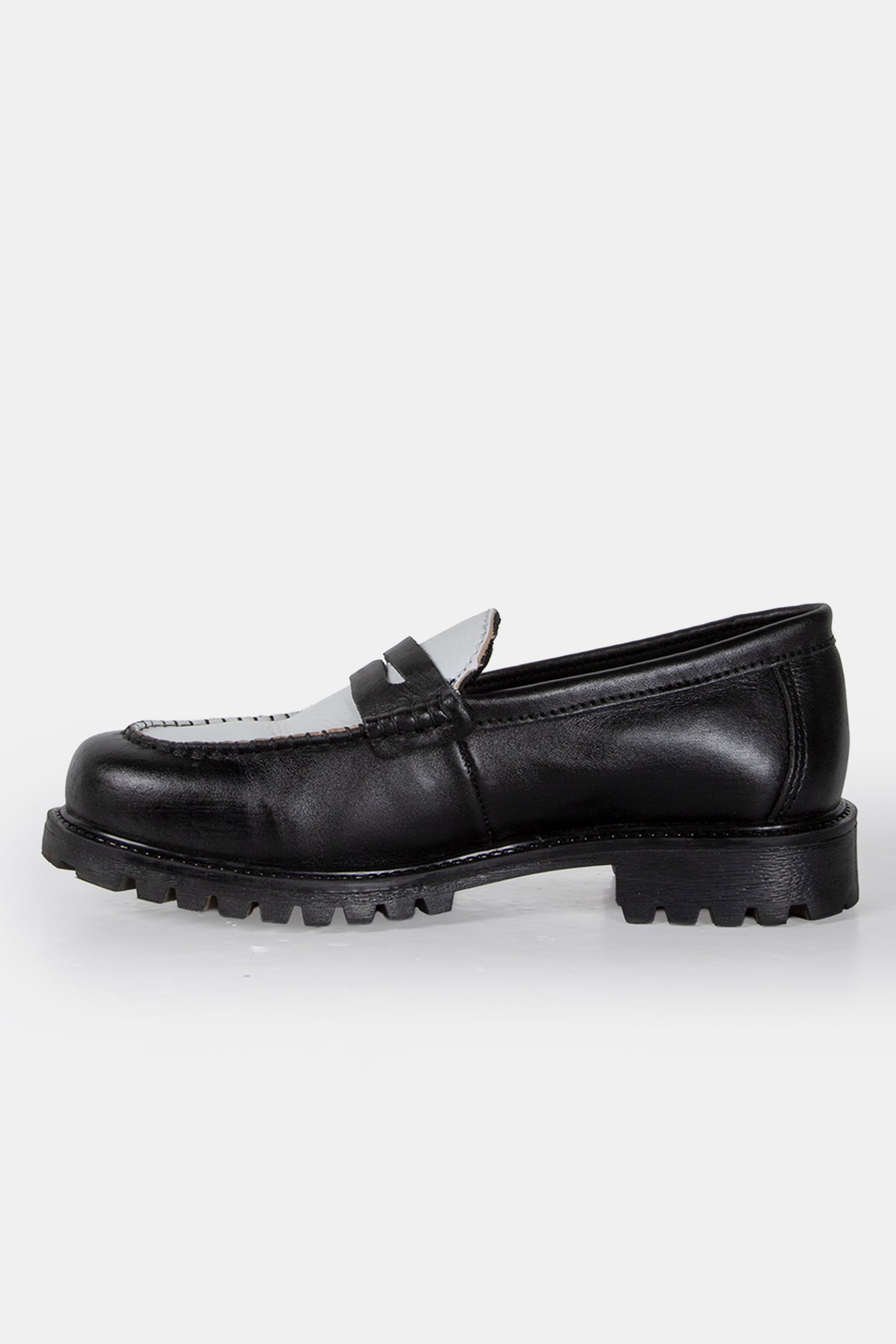 DECHASE – SANTI WHITE WAXY LOAFER 2