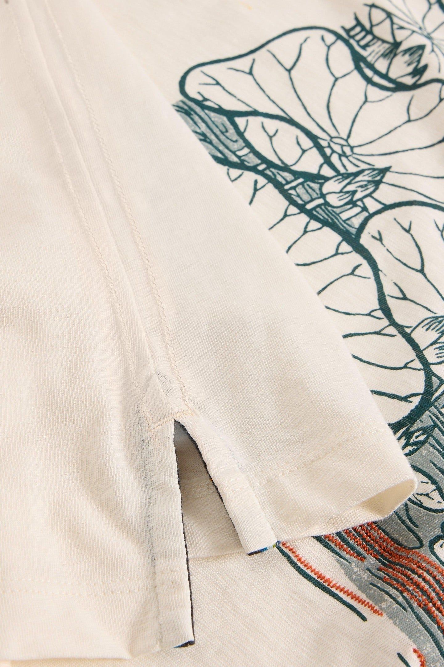 LILYPAD GRAPHIC TEE WHITE PRINT 5