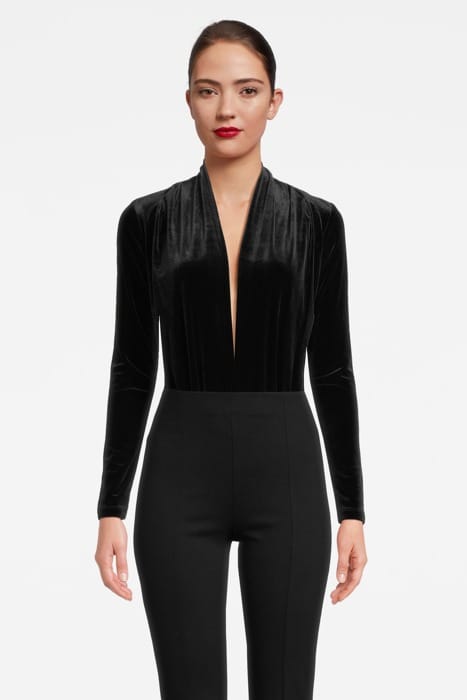 ROSA BLACK 4
