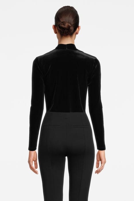 ROSA BLACK 5