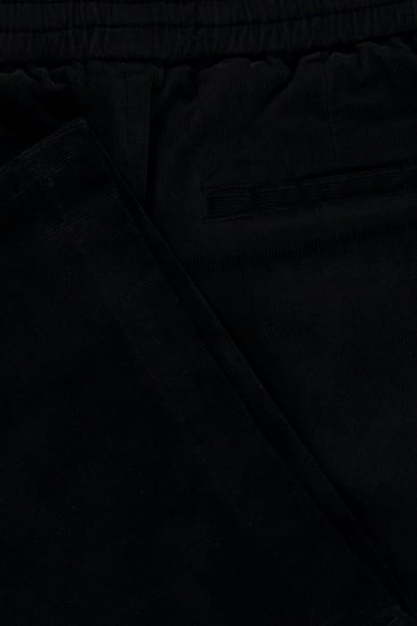 GARDA SHORT KOTO BLACK 3