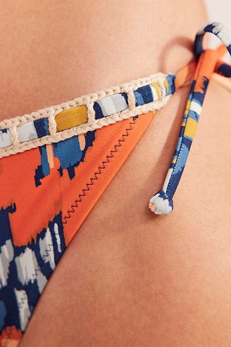 CROCHET TRIM BIKINI BOTTOMS NAVY, ABSTRACT POPPY 5
