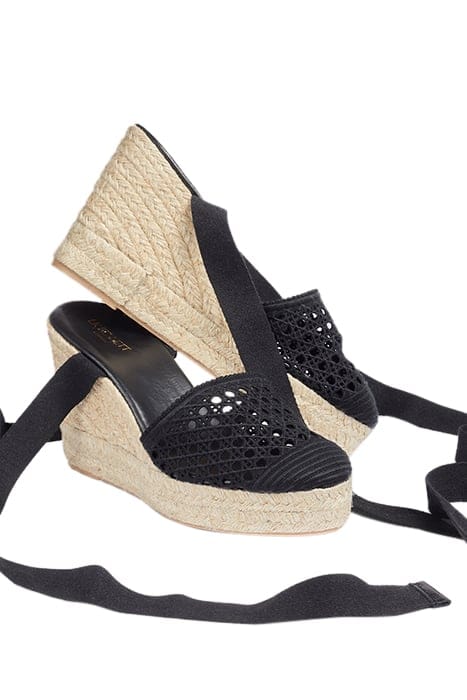 CS MAGNOLIA CROCHET FRONT BLACK 3